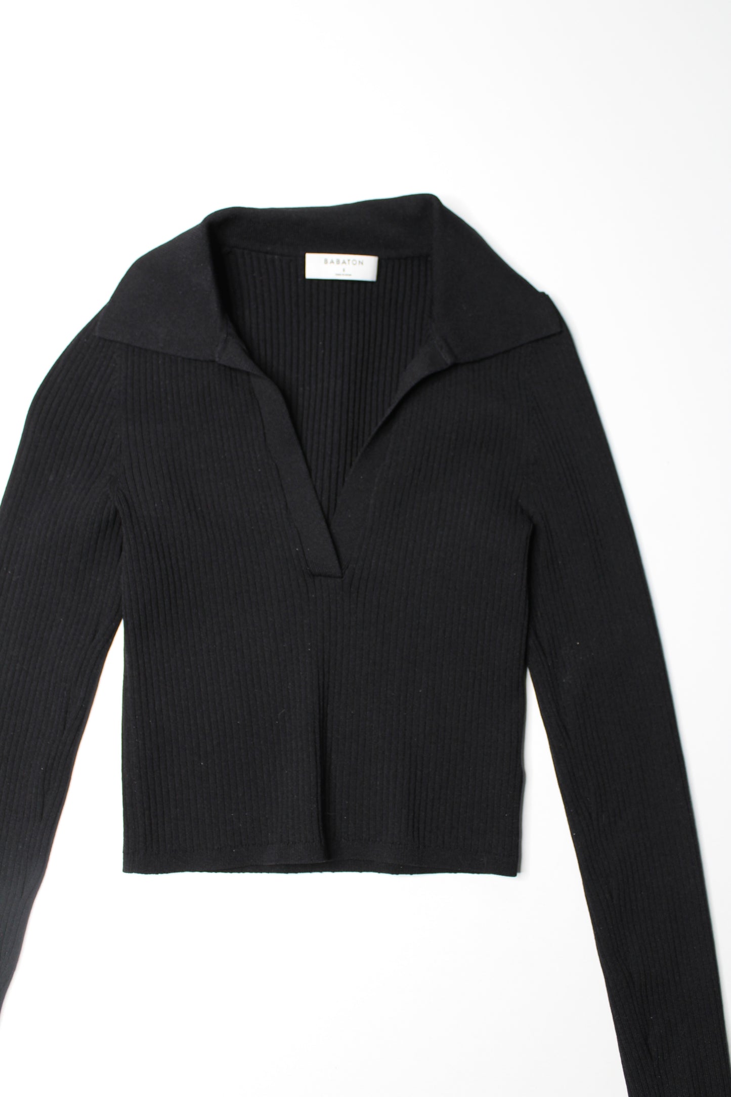 Aritzia Babaton black ‘sculpt knit polo’ long sleeve, size small