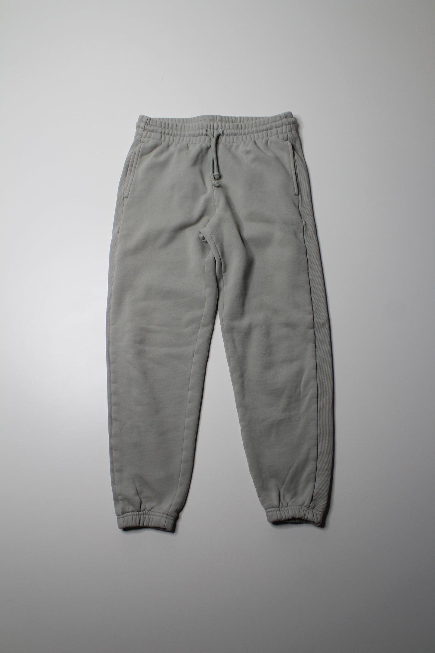 Aritzia TNA light green COZY fleece joggers, size xs