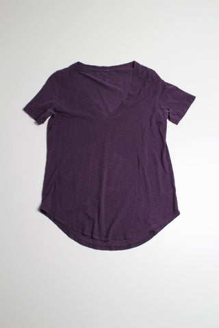 Lululemon heathered purple v neck love t short sleeve shirt, no size. Fits like 8