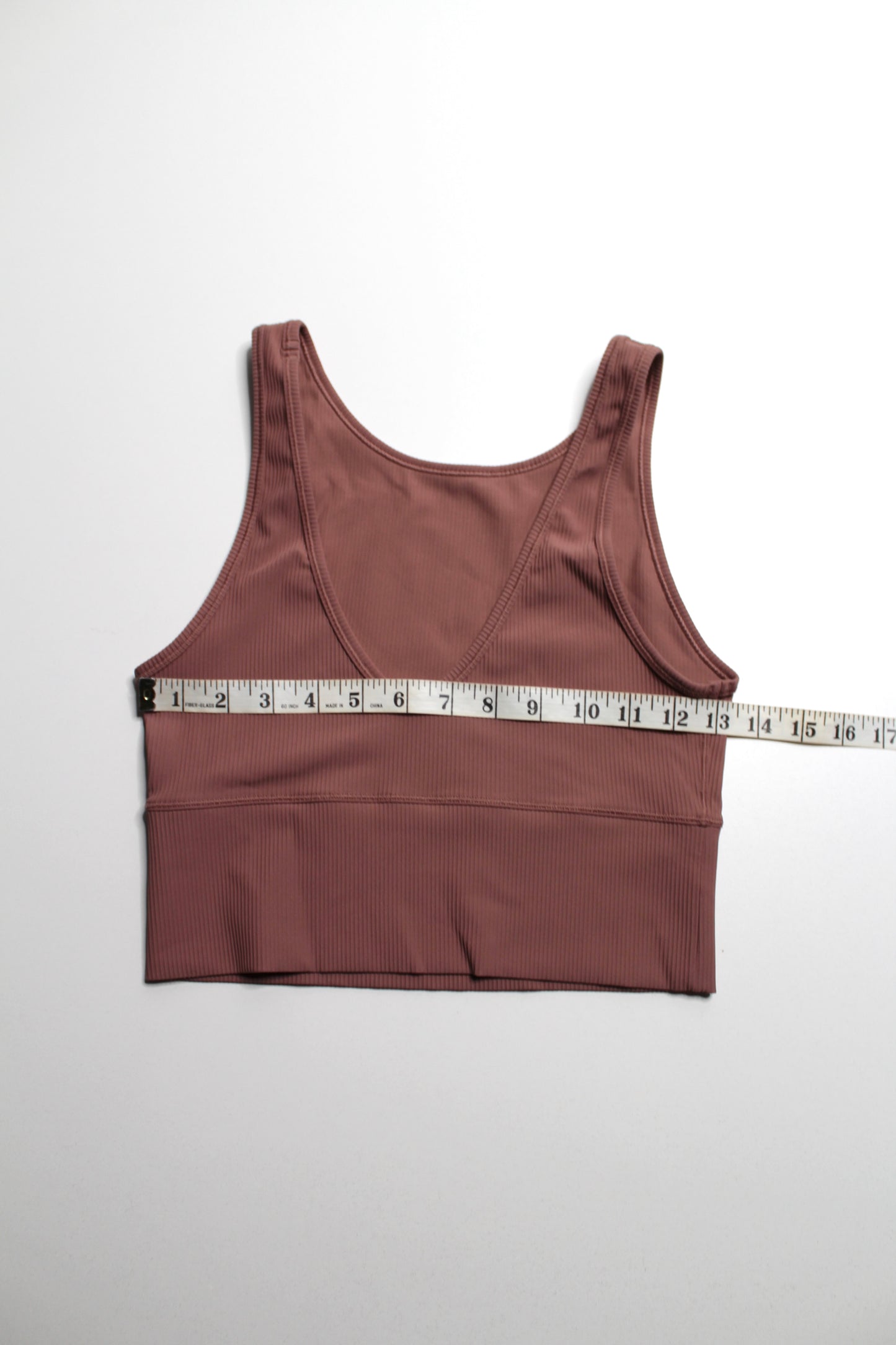 Lululemon ‘power pivot’ tank, no size. Fits like 6