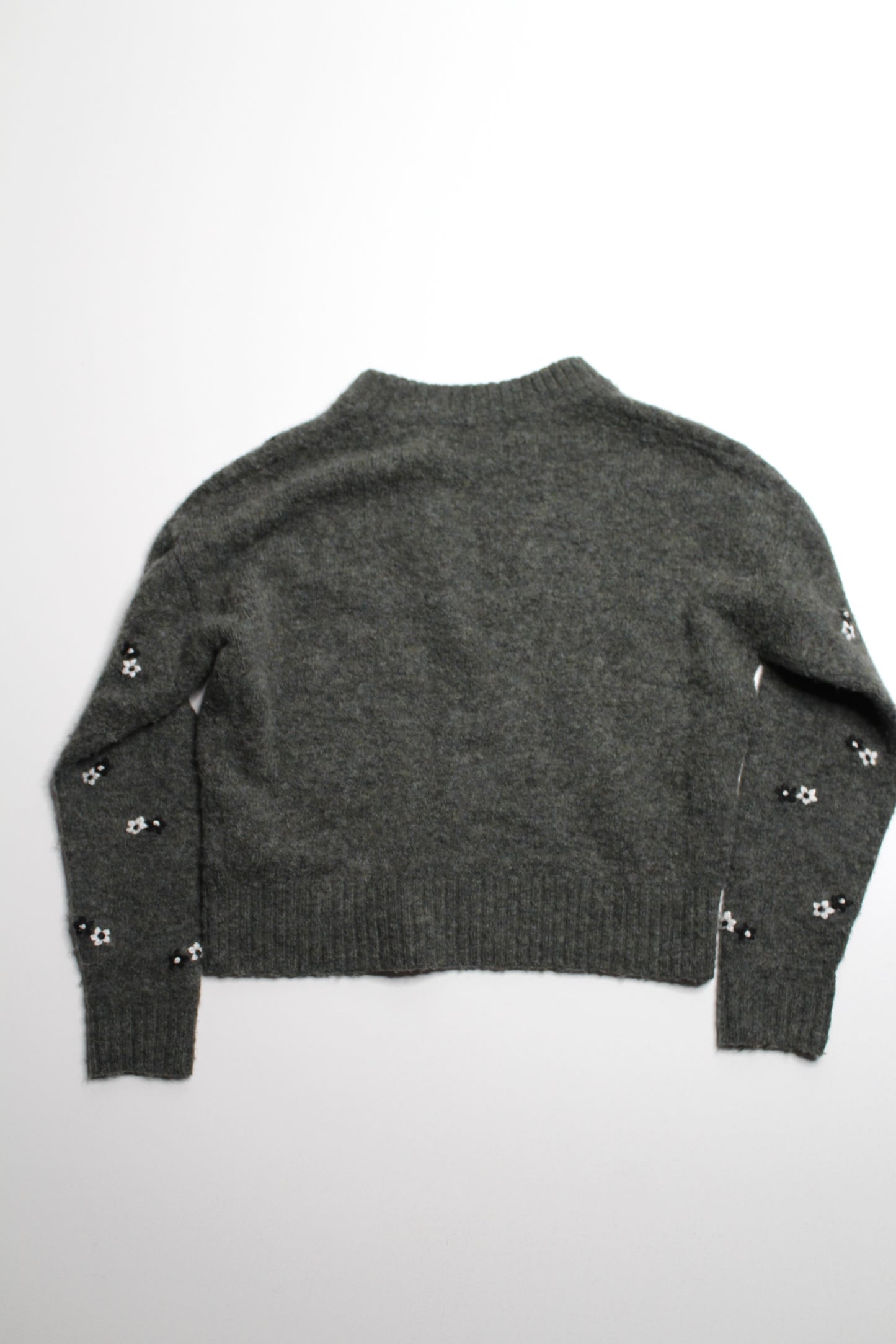 Madewell heathered basil embroidered enfield half-zip
Sweater, size small (relaxed fit)