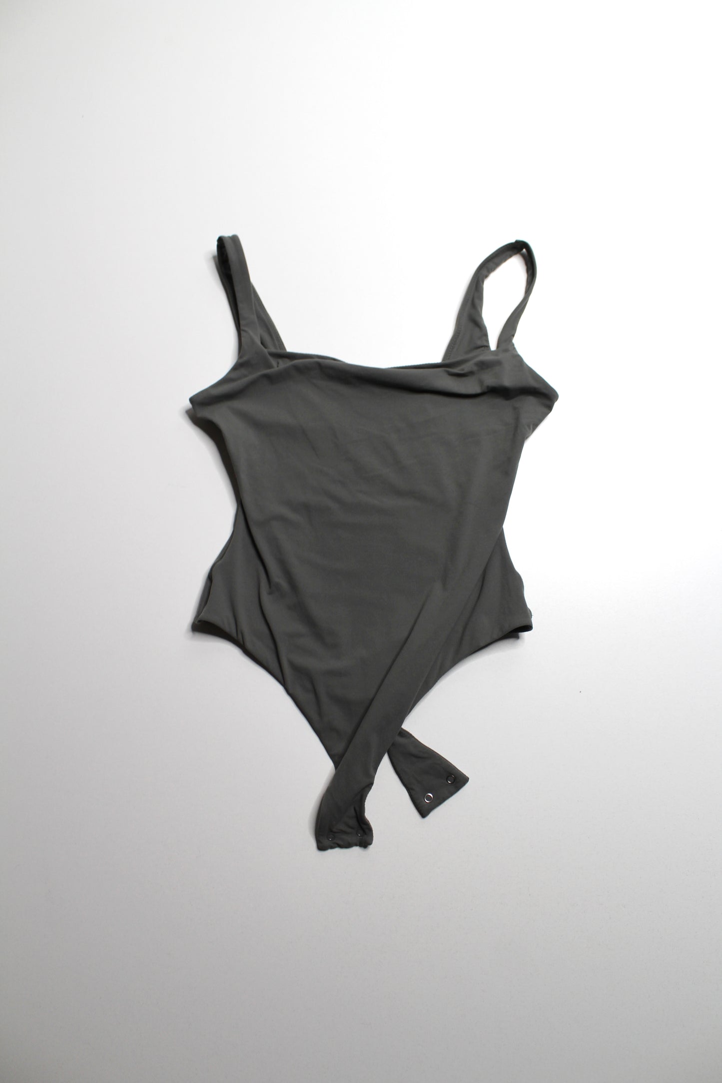 Skims sage 'fits everybody' bodysuit, size small