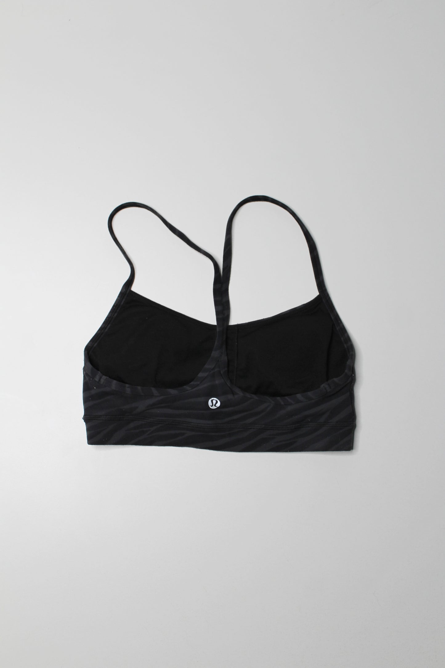 Lululemon tigre ‘flow y’ bra, size 4 *nulu