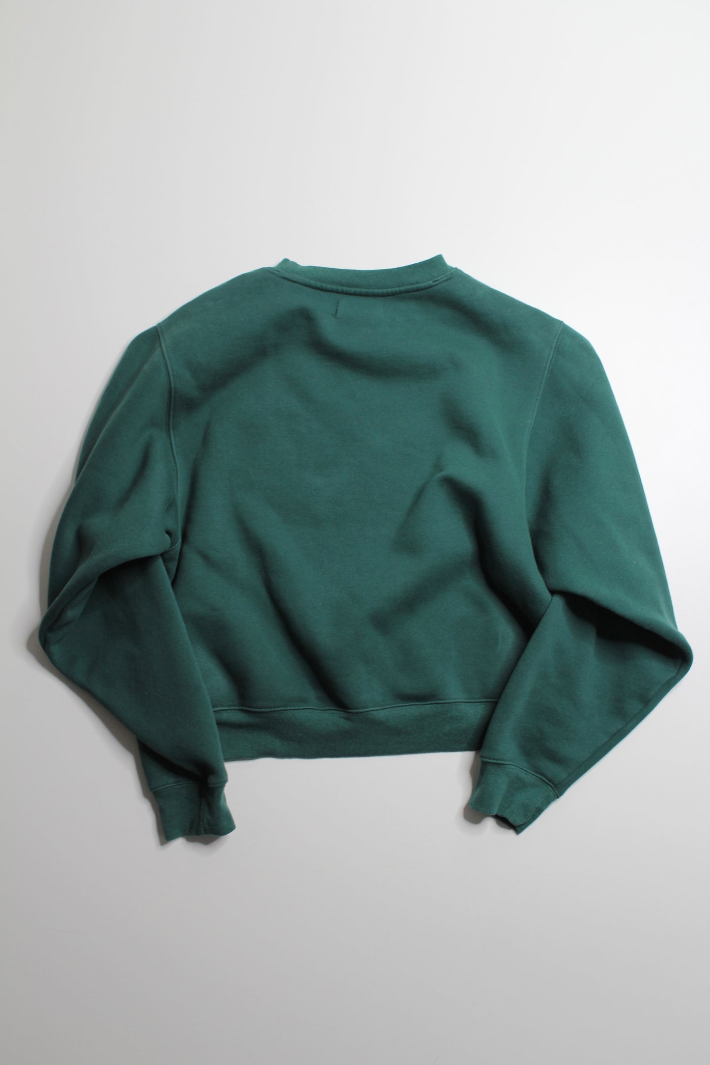 Brunette the label green ‘BABES CLUB 1981’ best friend sweater, size M/L