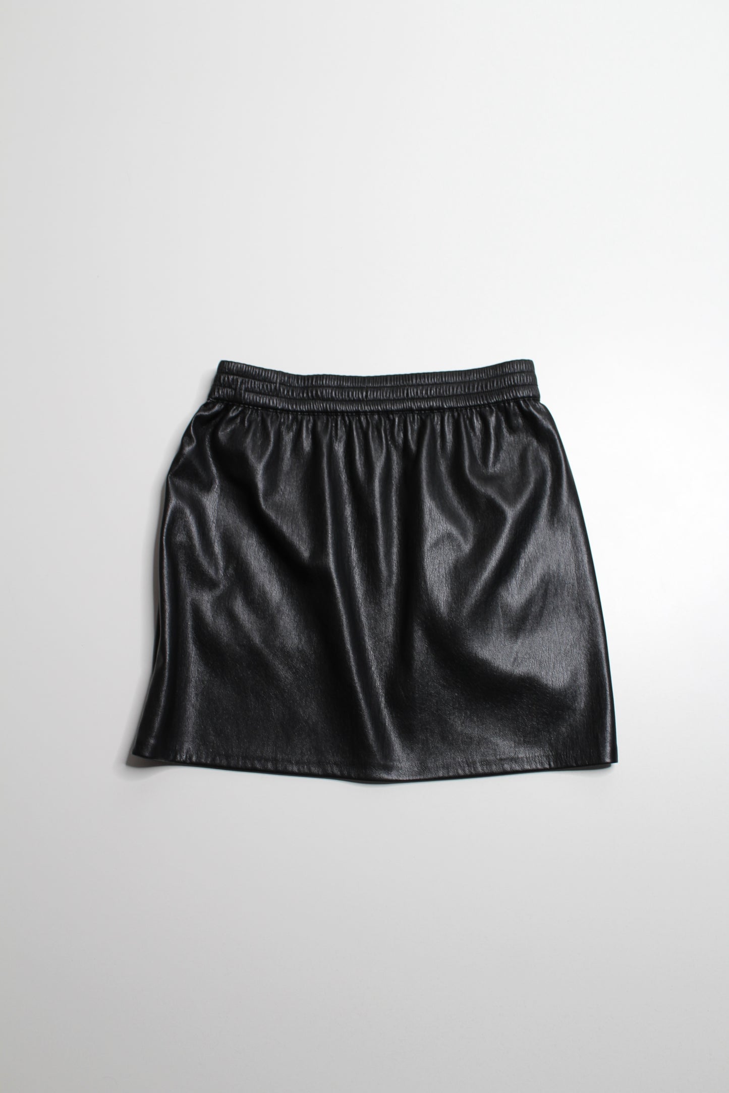 Aritzia Babaton faux leather mini skirt, size small