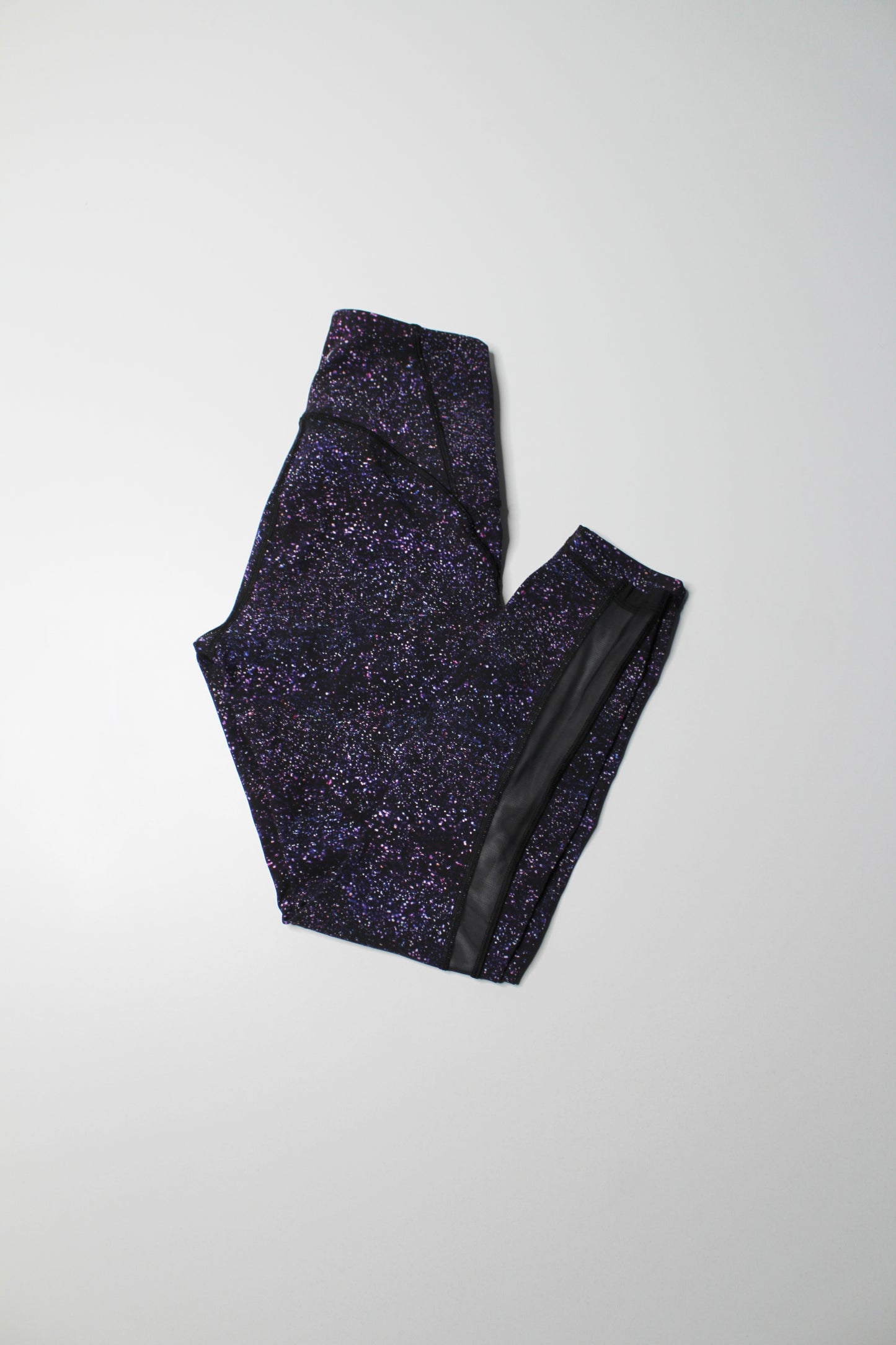 Lululemon crystaline multi ‘train times’ tights, size 6 (25”)