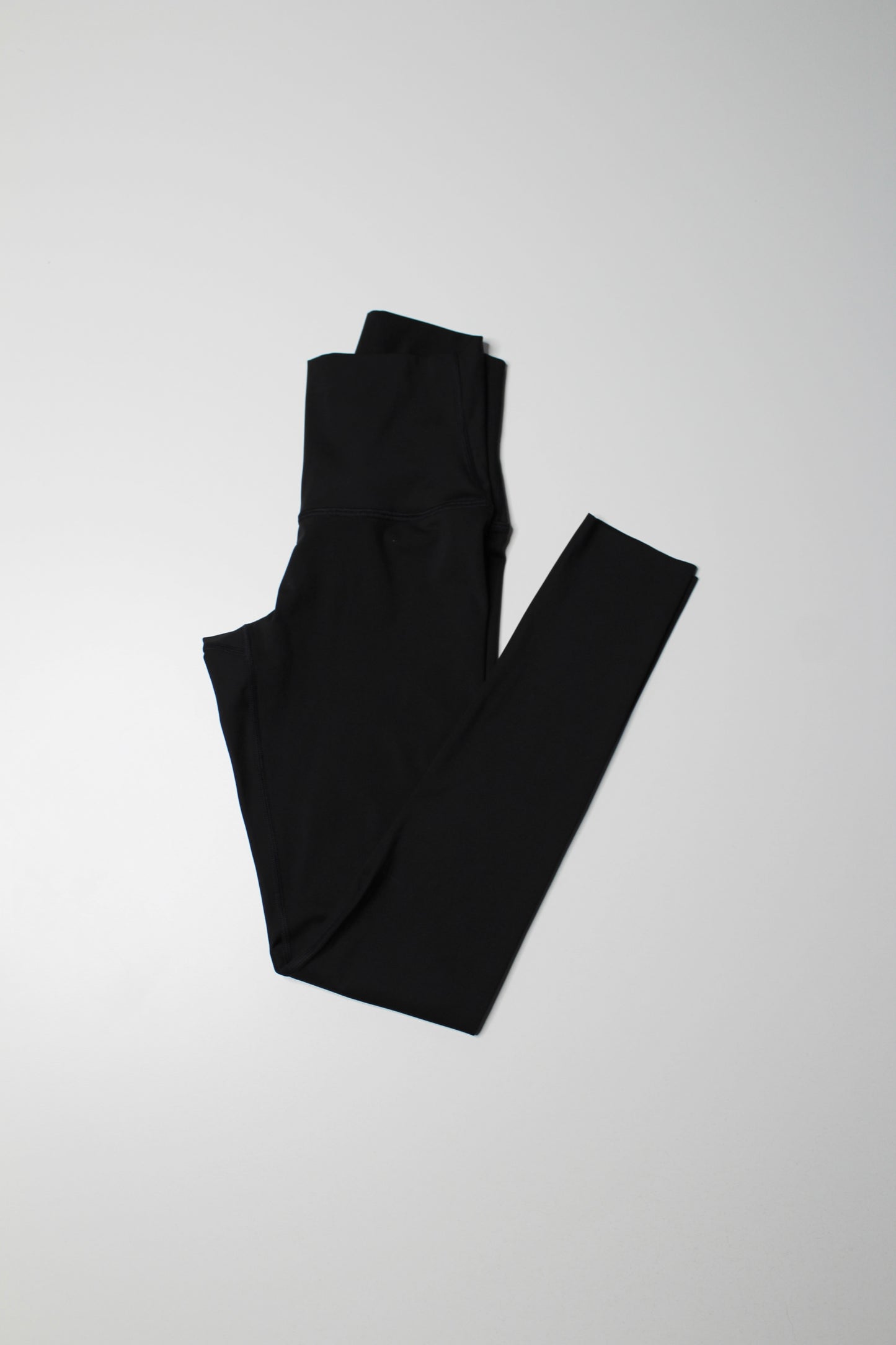 Aritzia TNA action black high rise leggings, size xs