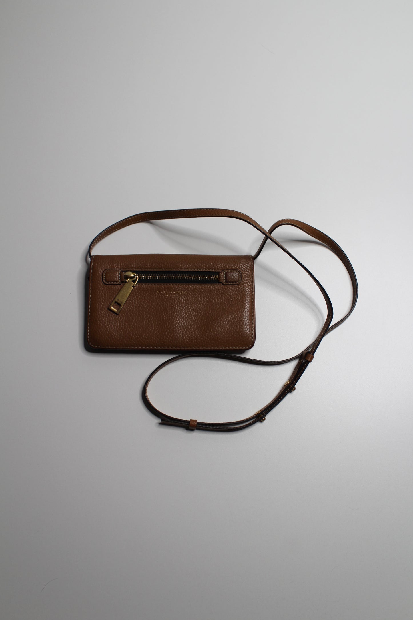 Marc Jacobs maple tan ‘Gotham’ pebbled leather wallet crossbody