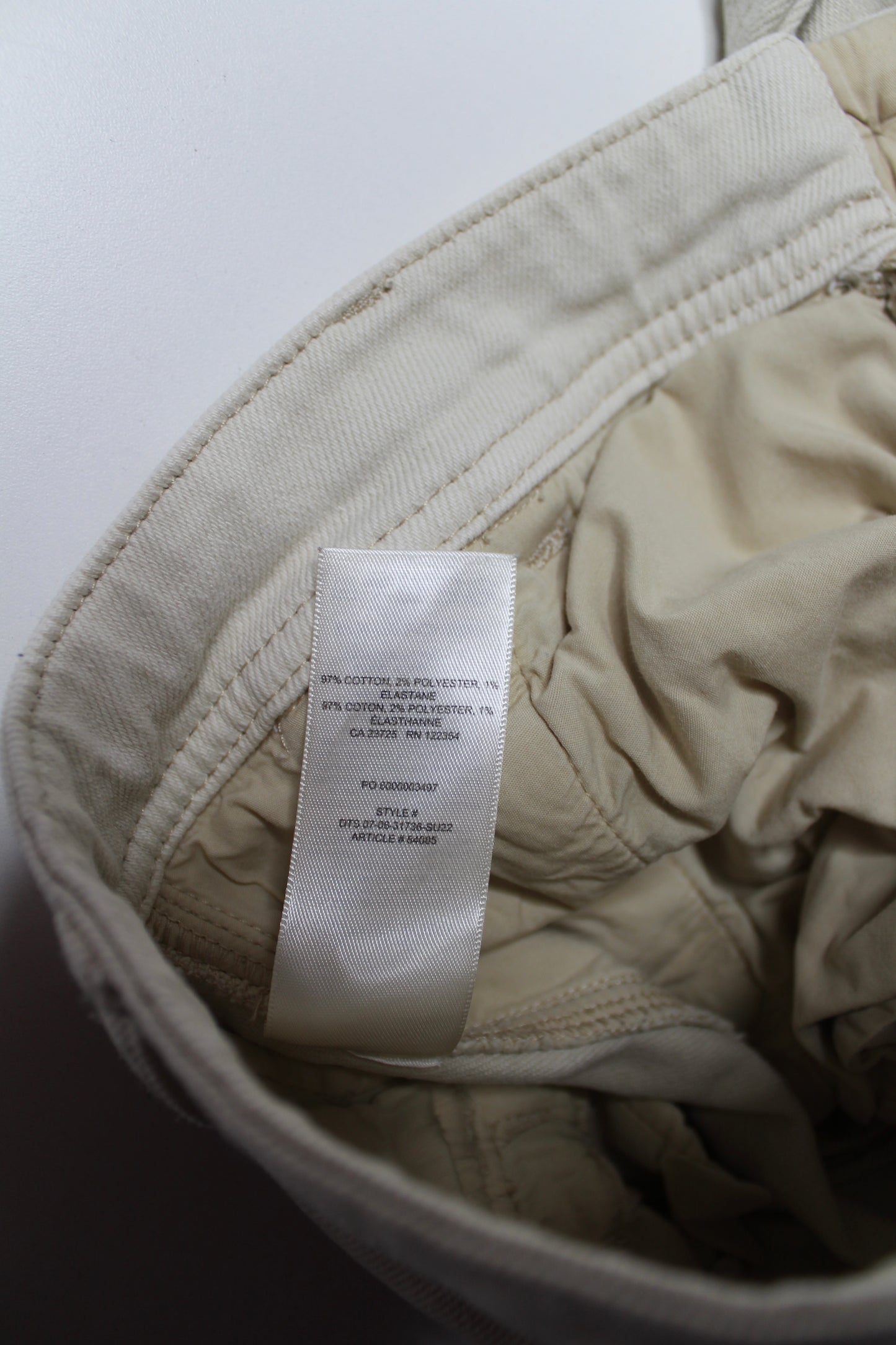 Aritzia Wilfred Free cream straight leg cargo style pant, size 0