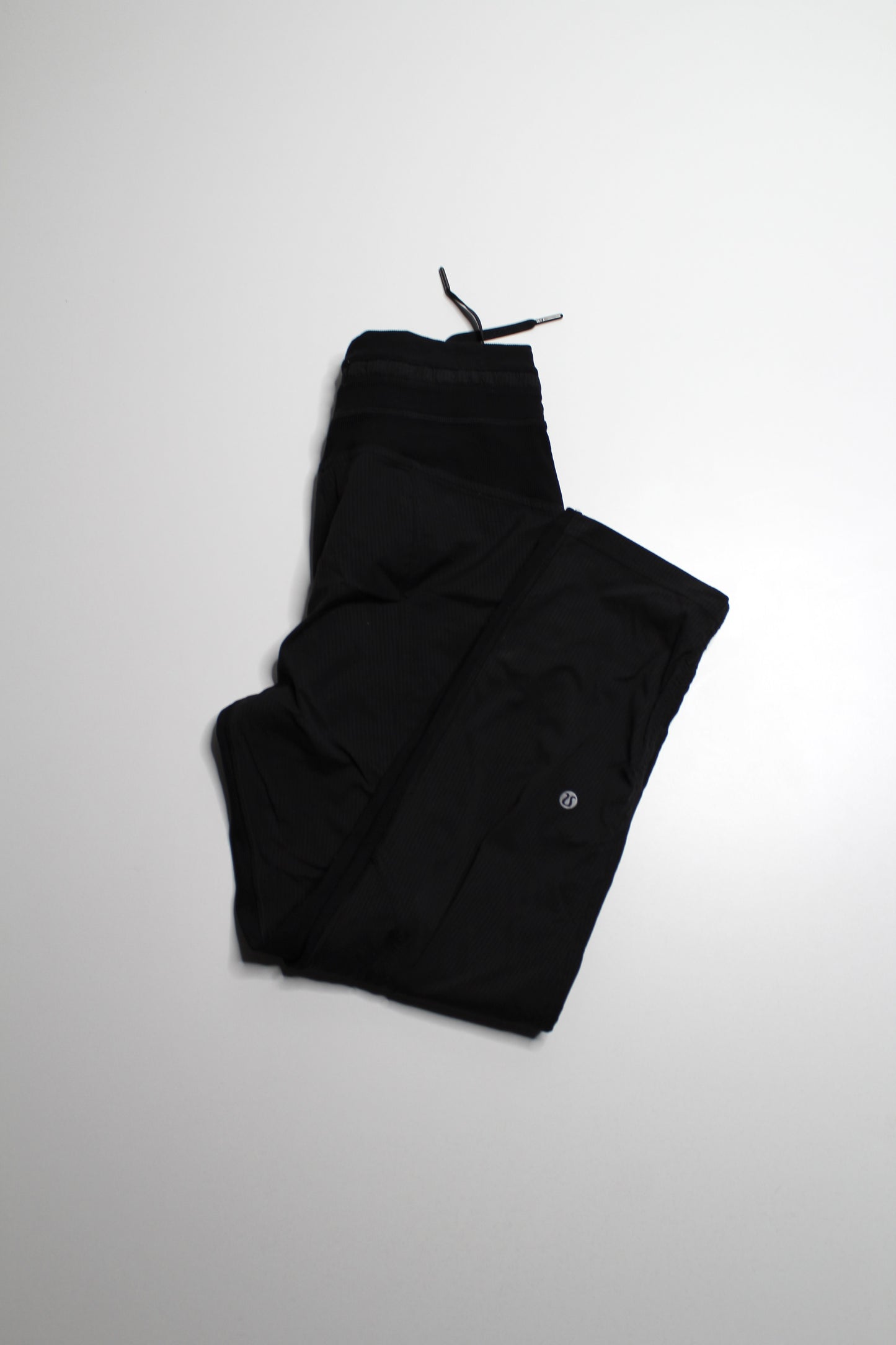 Lululemon black ‘unlined studio crop’, size 4 (relaxed fit)