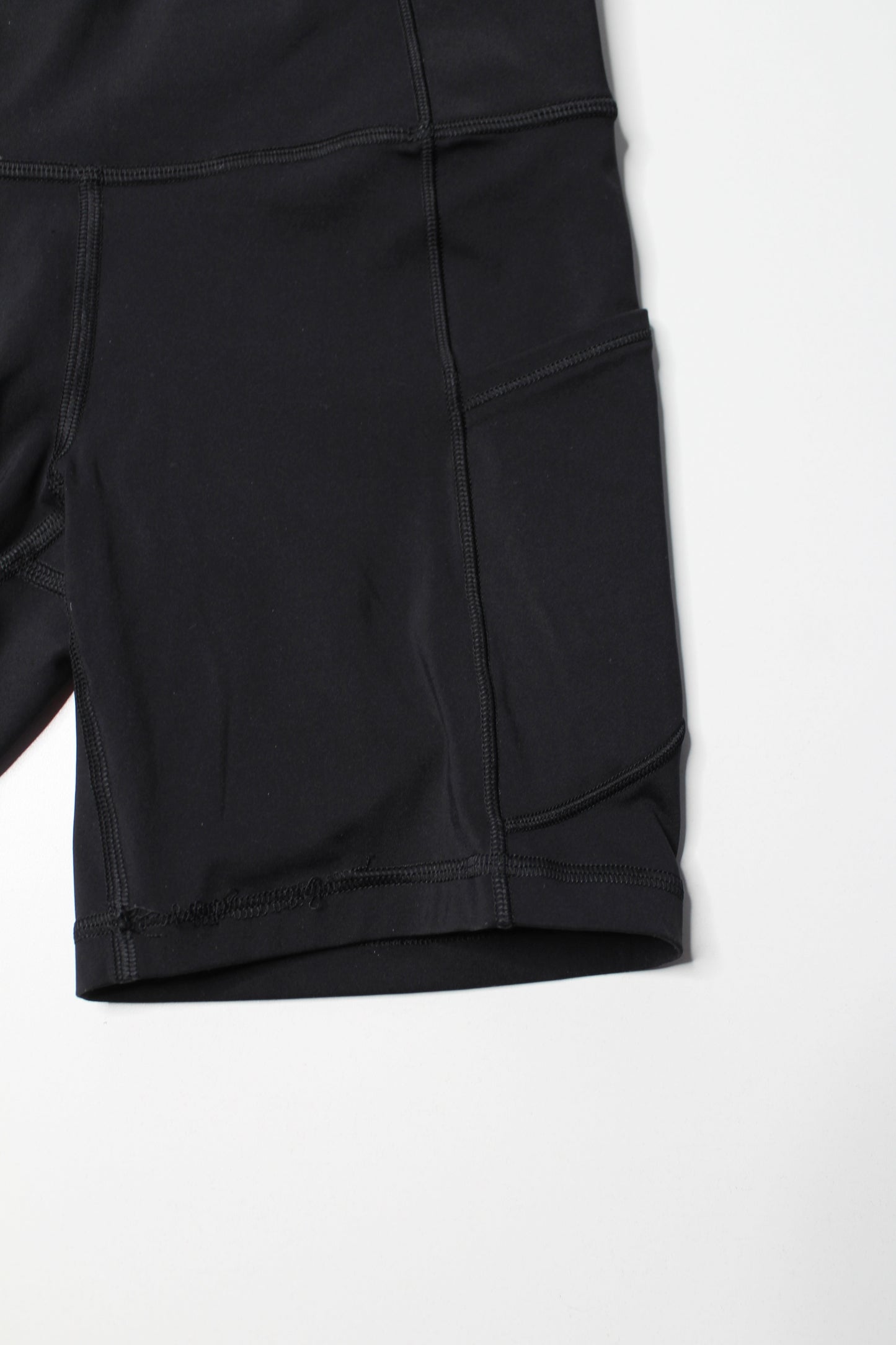 Lululemon black ‘fast and free’ shorts, size 4 (6”) *flaw