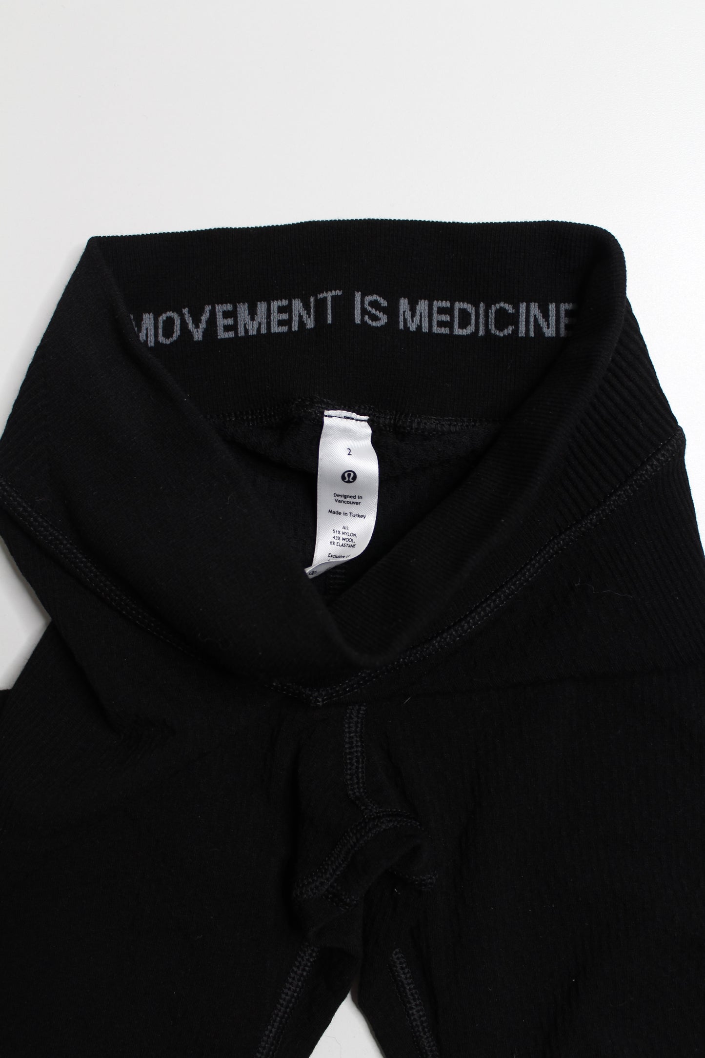 Lululemon black hiking merino wool blend base layer seamless tights, size 2 (28”) (was $58)