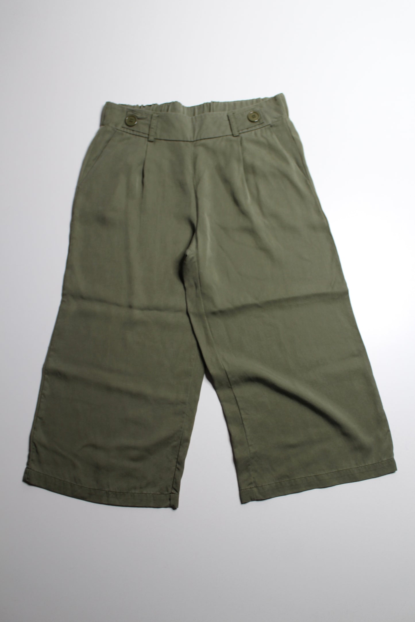 Press sage green tencel wide leg pull on cropped pant, size large
