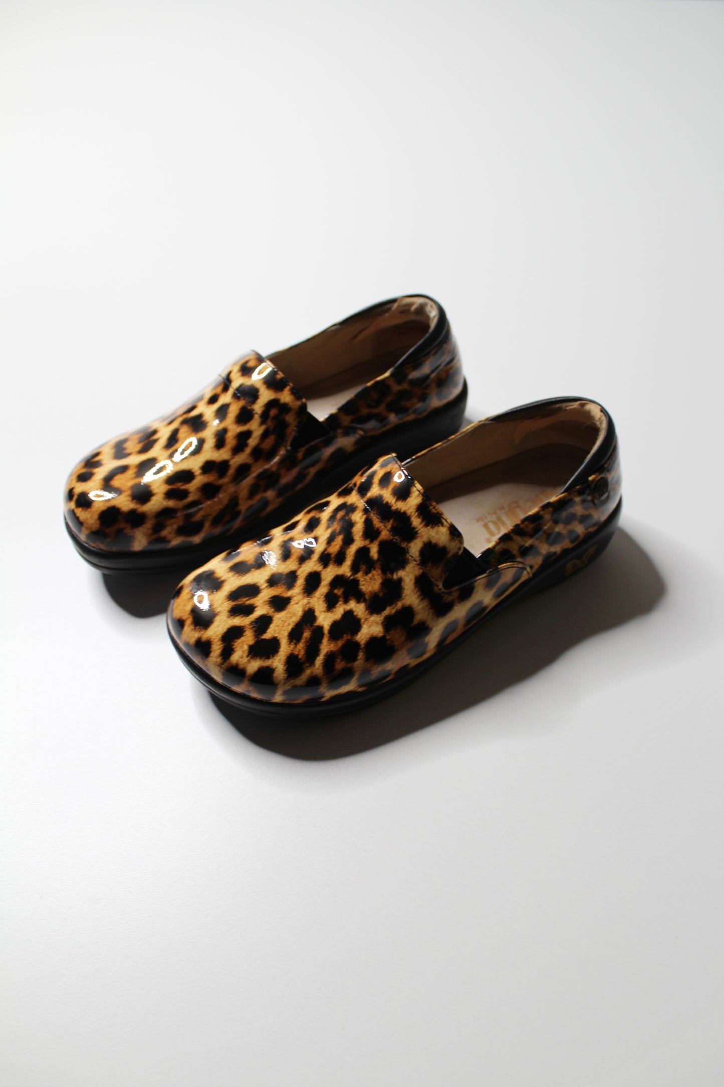 Alegria cheetah nursing shoes, size 37 (7/7.5)