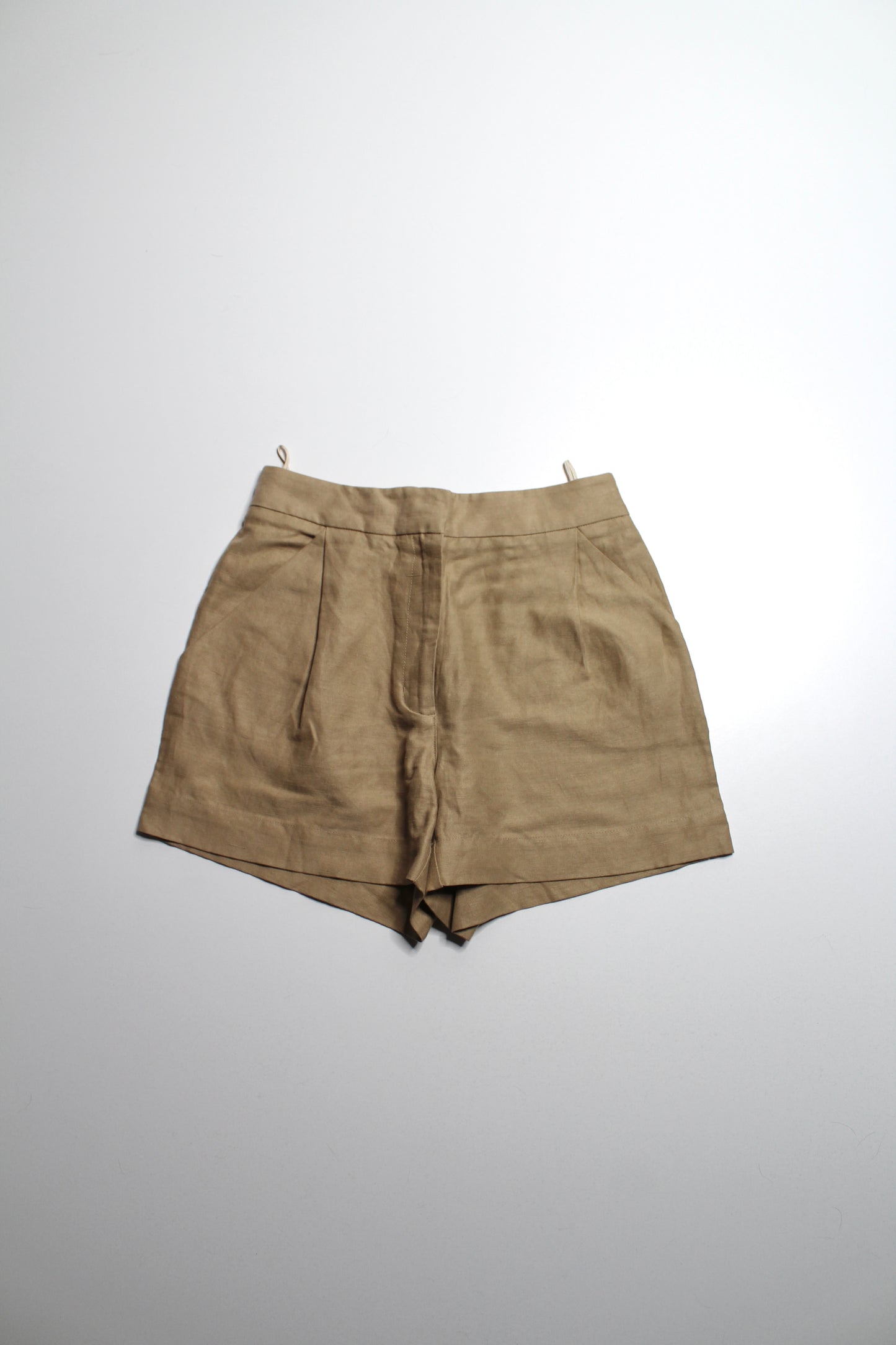 Aritzia Wilfred tan linen shorts, size 4