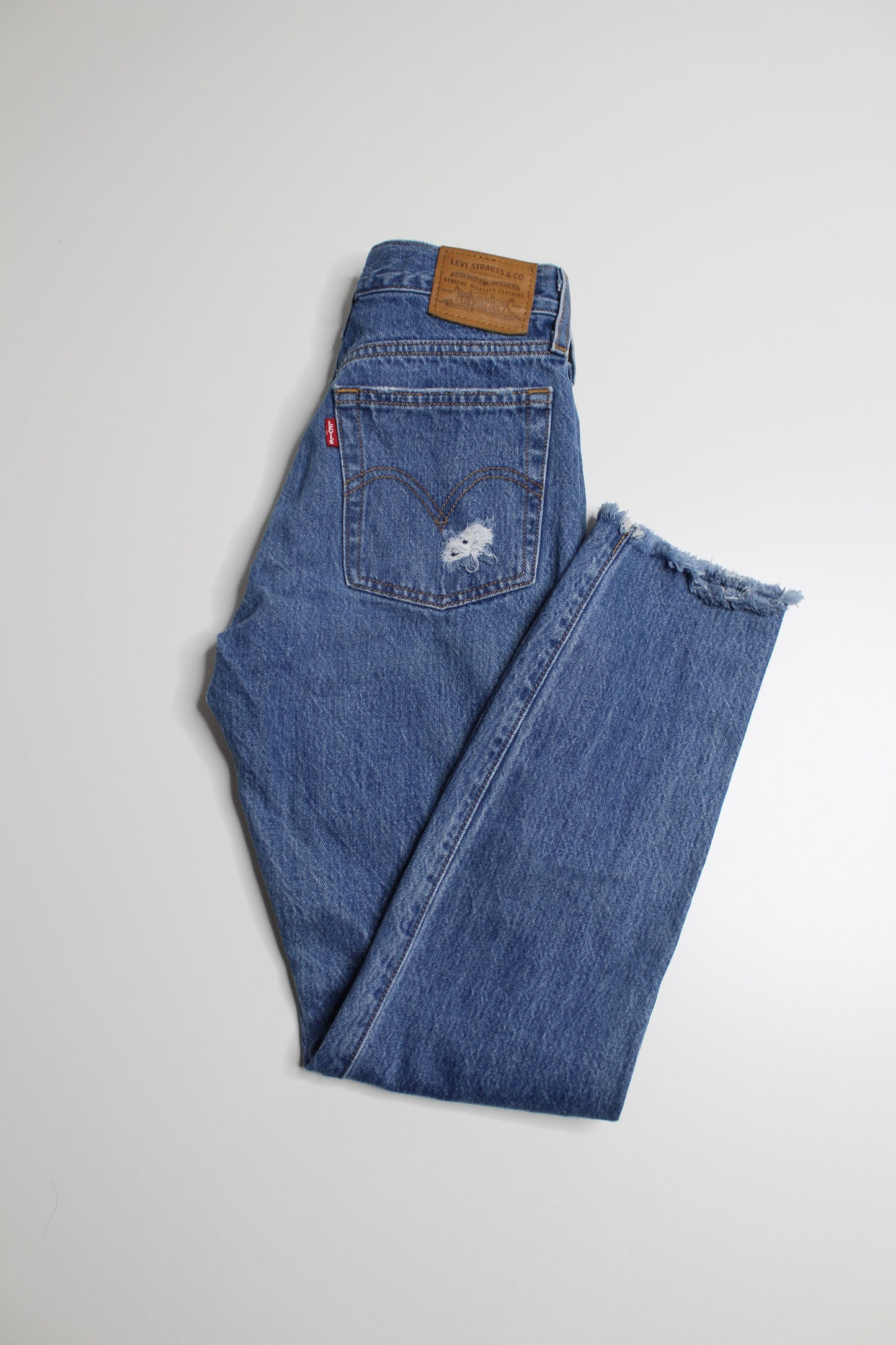 Levi's high rise wedgie jeans, size 25