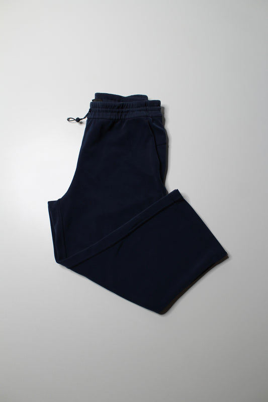 Lululemon true navy ‘softstreme high rise straight leg’ crop pant, size 10