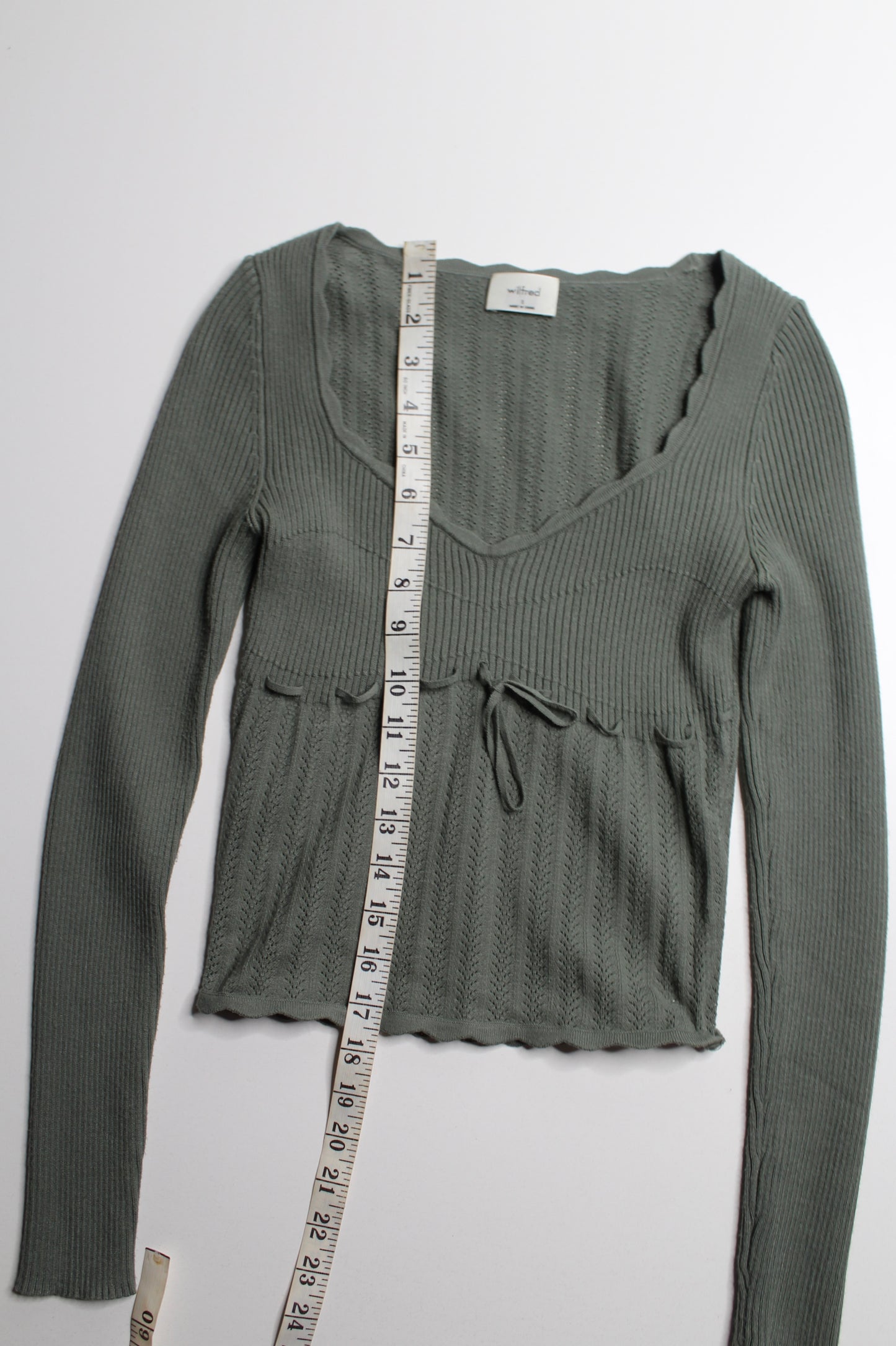 Aritzia Wilfred sage green long sleeve, size small