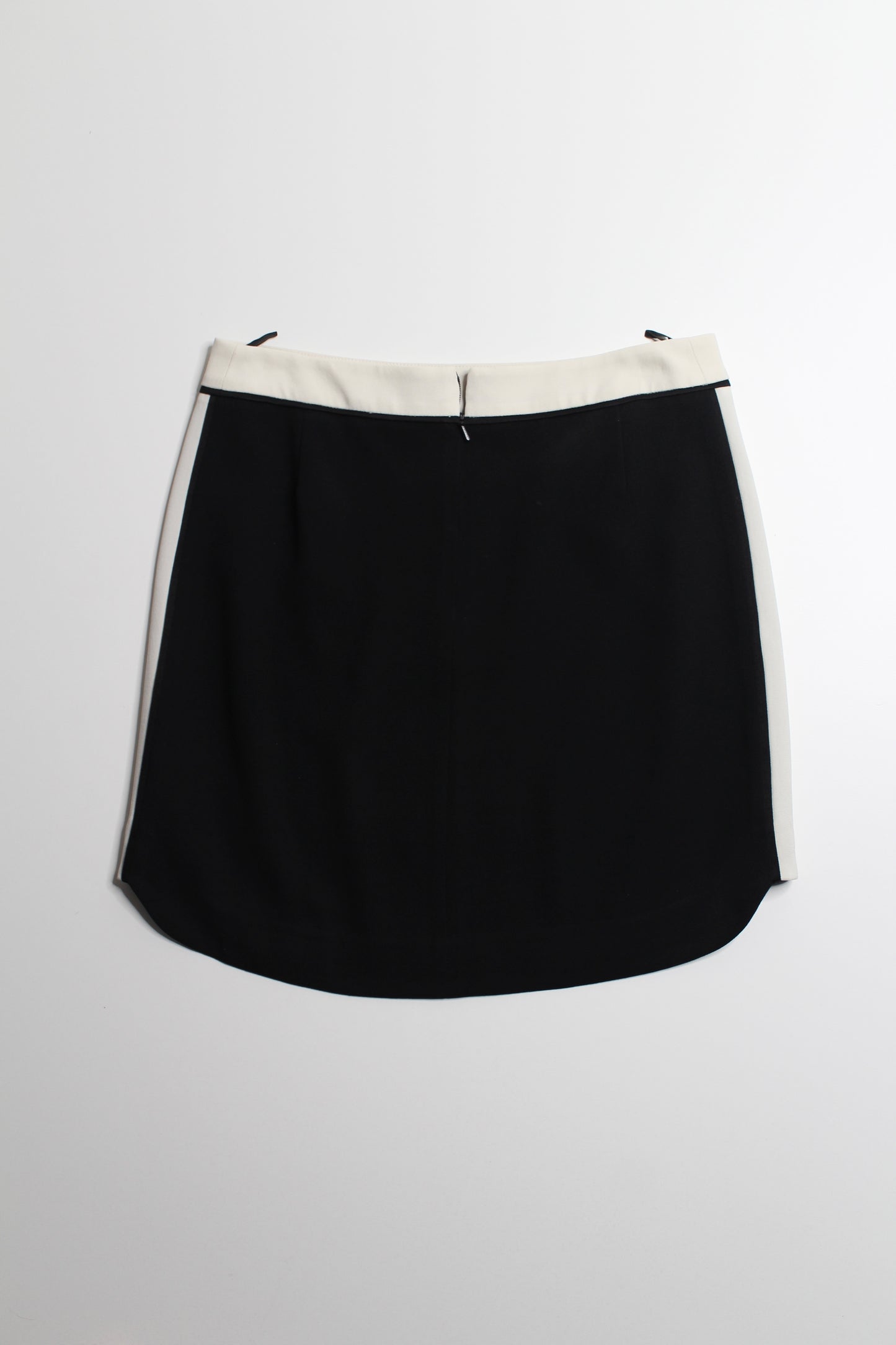 Aritzia babaton black/cream tyler mini skirt, size 0