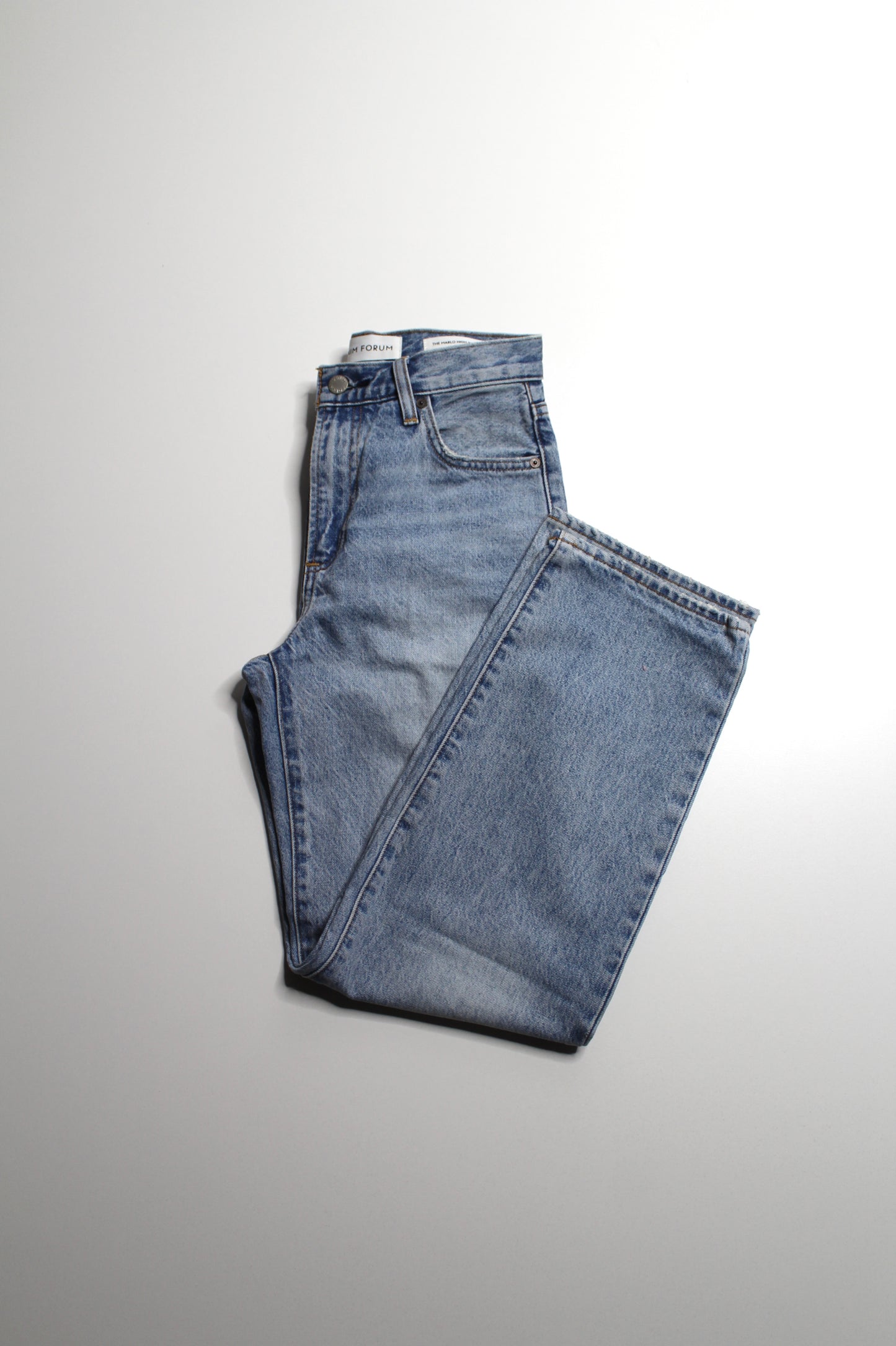 Aritzia Denim Forum ‘Marlo high rise loose’ jeans, size 23