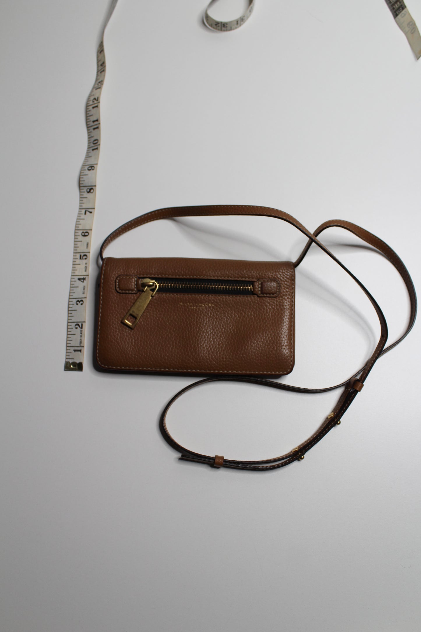Marc Jacobs maple tan ‘Gotham’ pebbled leather wallet crossbody