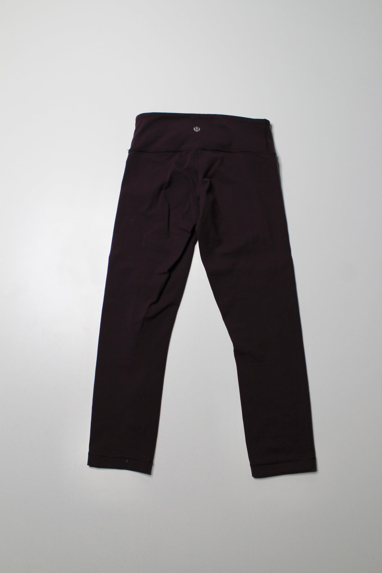 Lululemon dark plum ‘wunder under’ crop legging, size 2 (21”) *regular rise (price reduced: was $30)