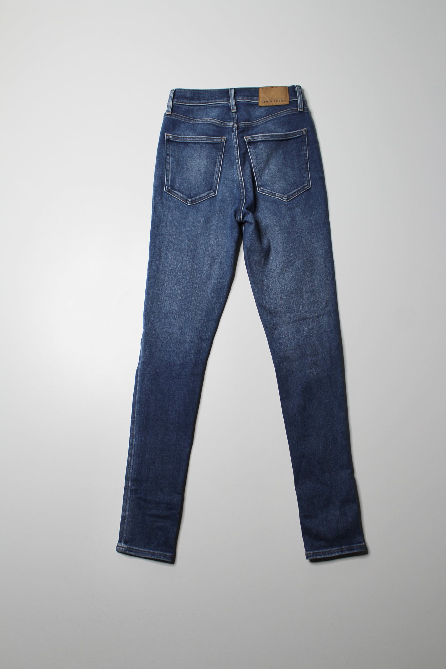 Aritzia Denim Forum ‘Lola high rise skinny’ jeans, size 26