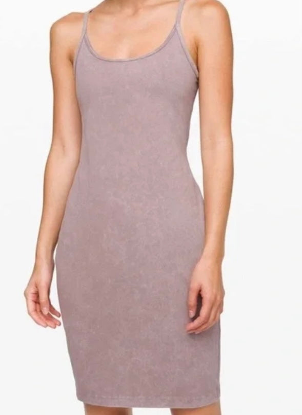 Lululemon washed half moon ‘inner glow’ dress, size 4 *new