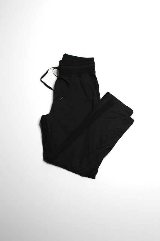 Lululemon black ‘unlined studio crop’, size 4 (relaxed fit)