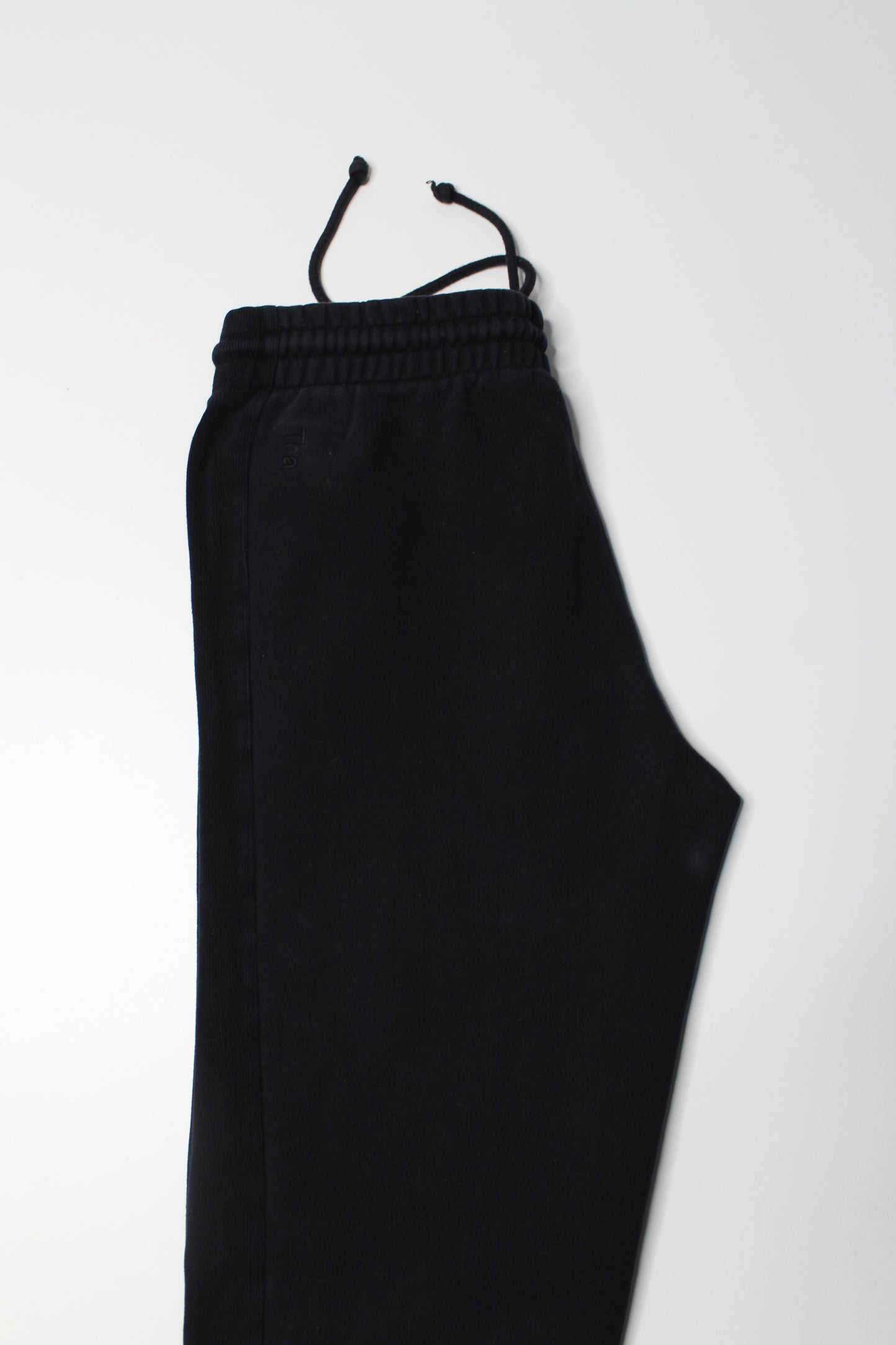 Aritzia TNA black COZY AF fleece joggers, size small
