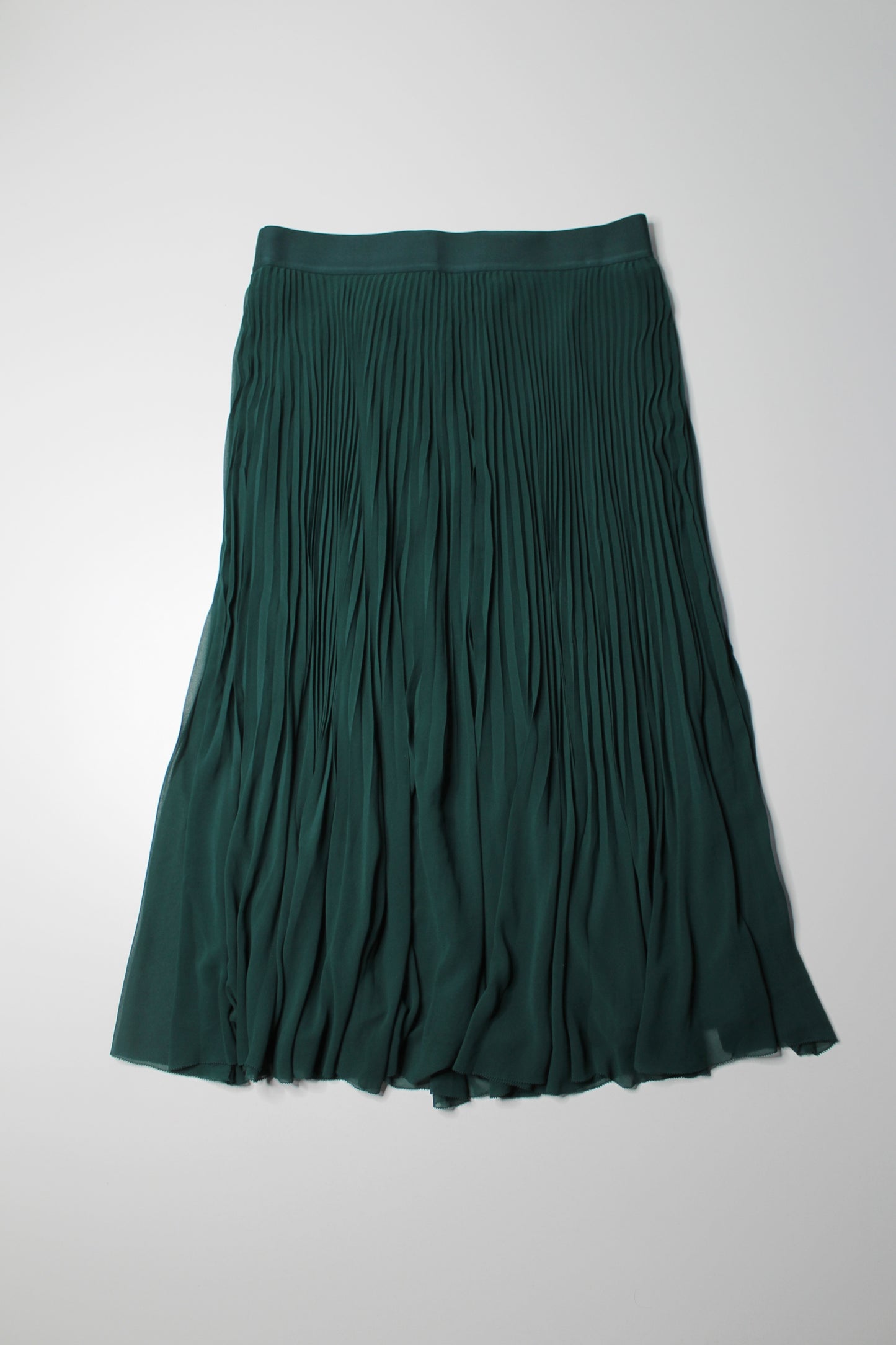 Aritzia Wilfred dark green ‘twirl’ skirt, size X-Large