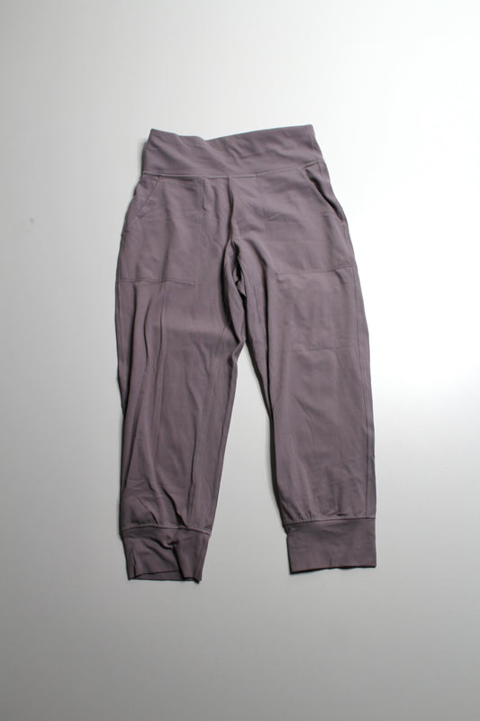 Lululemon ‘align’ crop jogger, size 6 (23”)