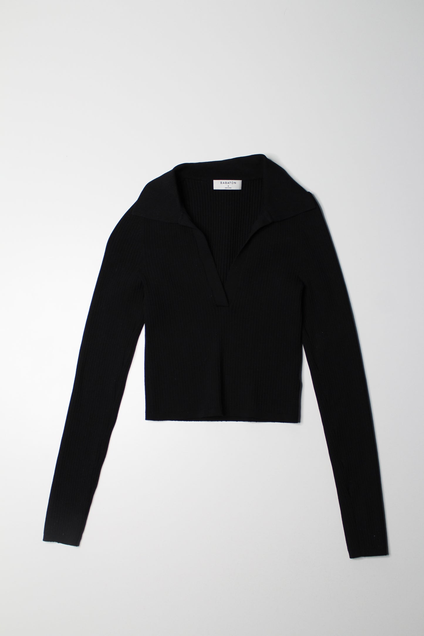 Aritzia Babaton black ‘sculpt knit polo’ long sleeve, size small