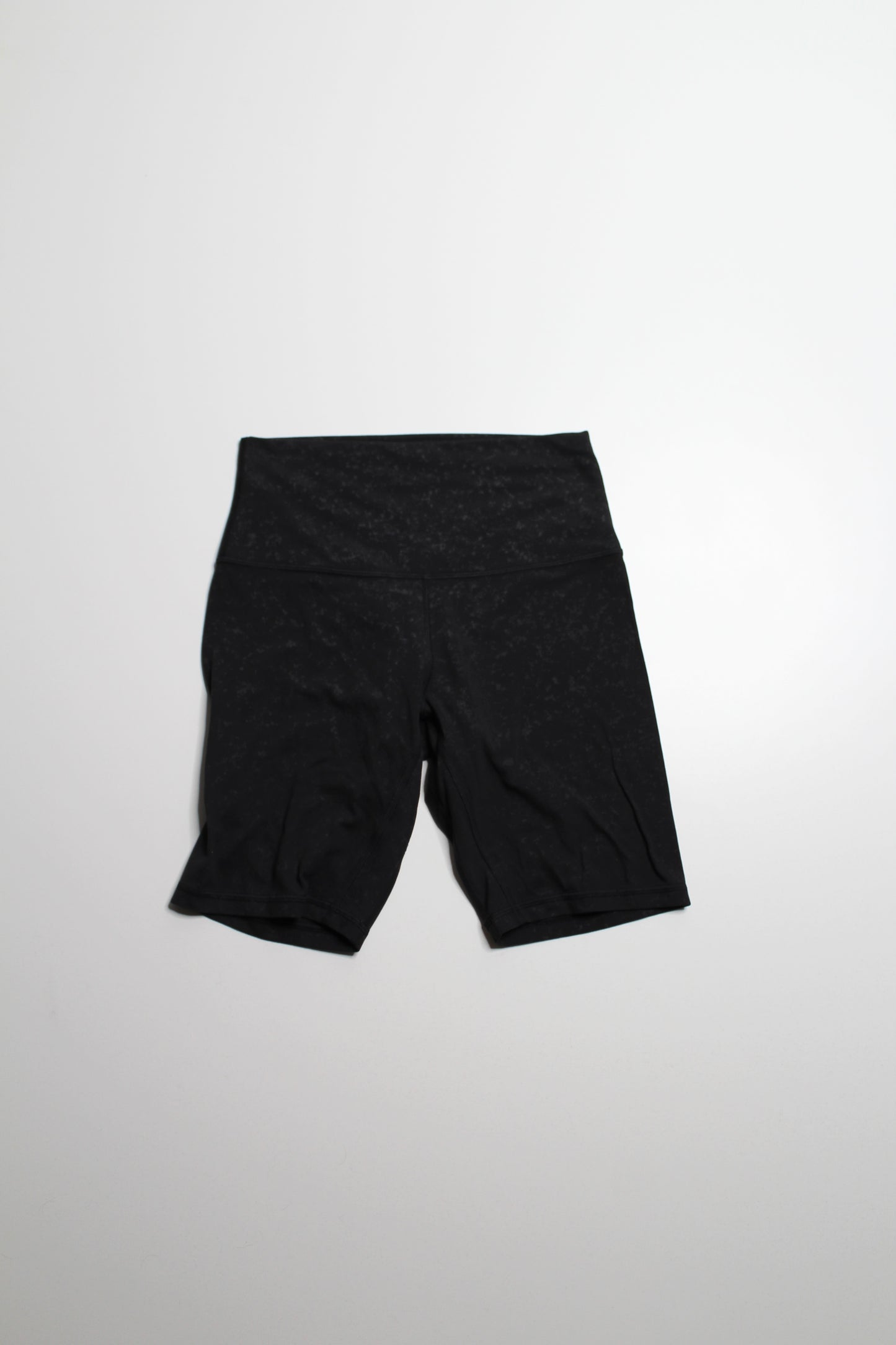 Lululemon black pattern ‘align’ shorts, size 6 (8”)