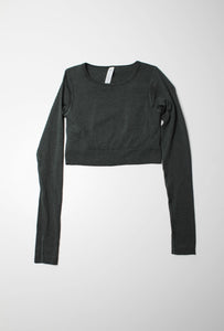 Lululemon smoked spruce ‘ebb to street’ long sleeve, size 4 *cropped length