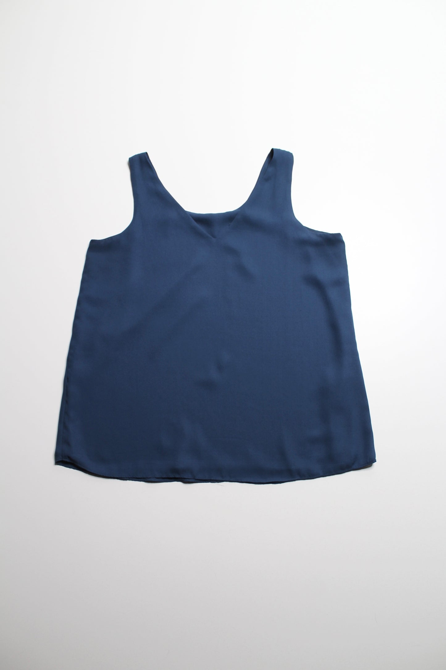 Unknown brand teal sleeveless blouse, no size. fits like large