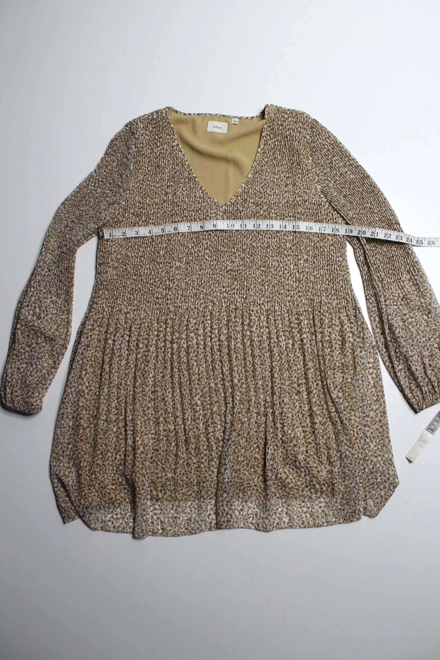 Aritzia Wilfred ‘daydreamer’ mini dress, size small (loose fit)