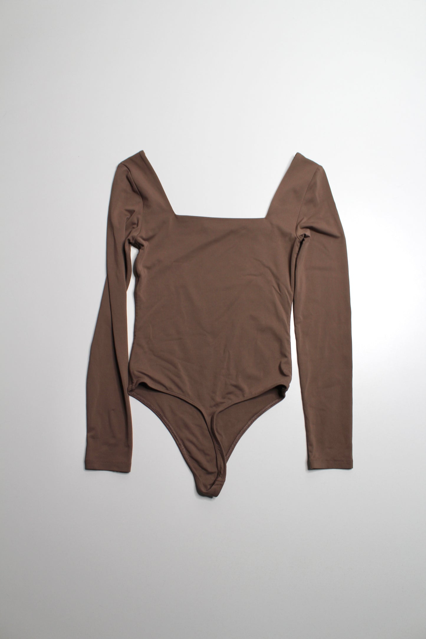 Aritzia Babaton ‘contour’ long sleeve bodysuit, size small