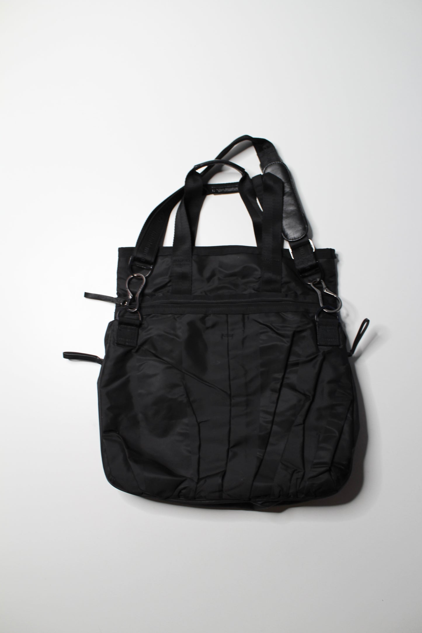 Lululemon black ‘flow and go’ tote