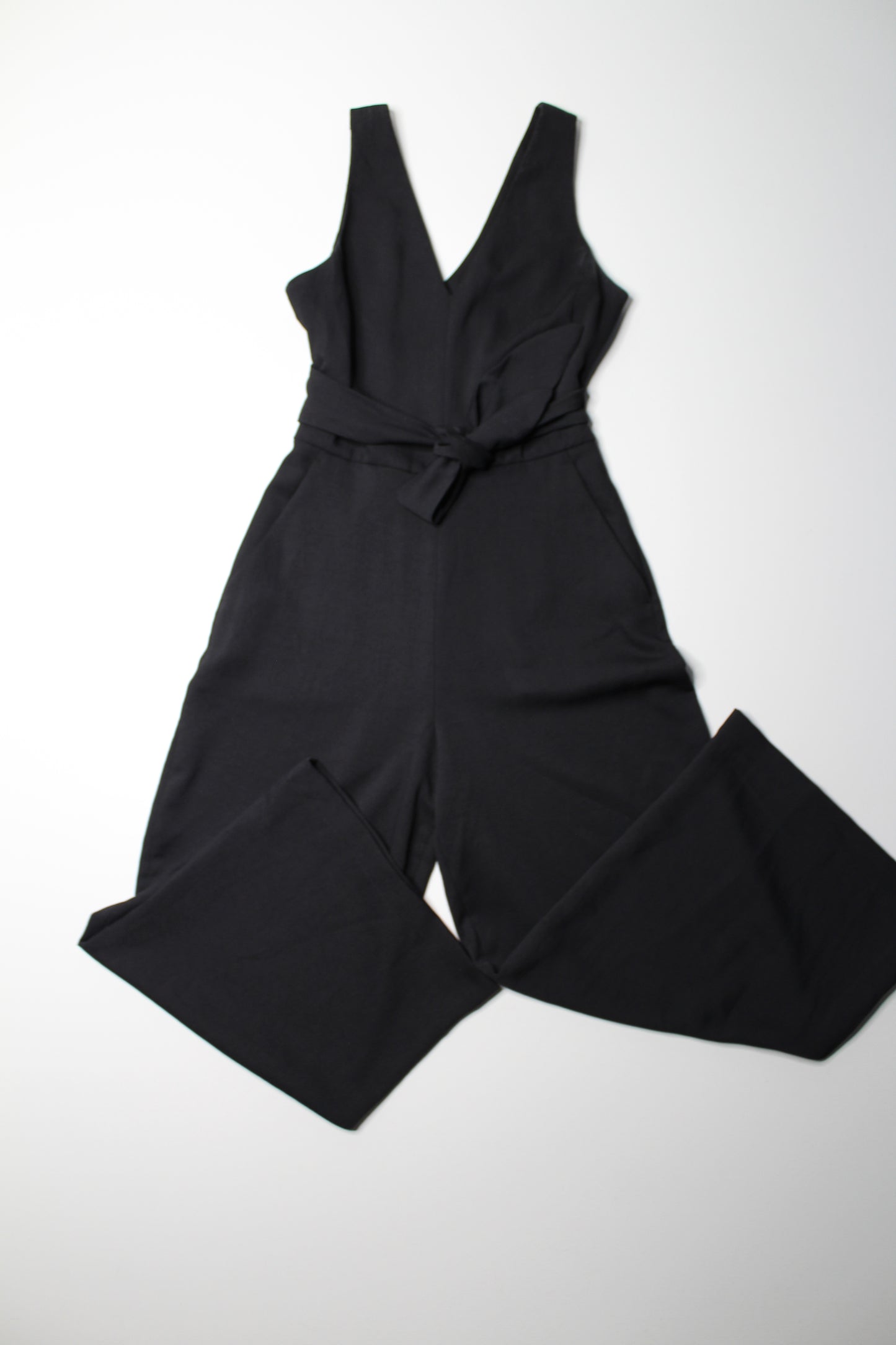 Aritzia wilfred black ‘ecoulement’ wide leg jumpsuit, size 8 (medium)