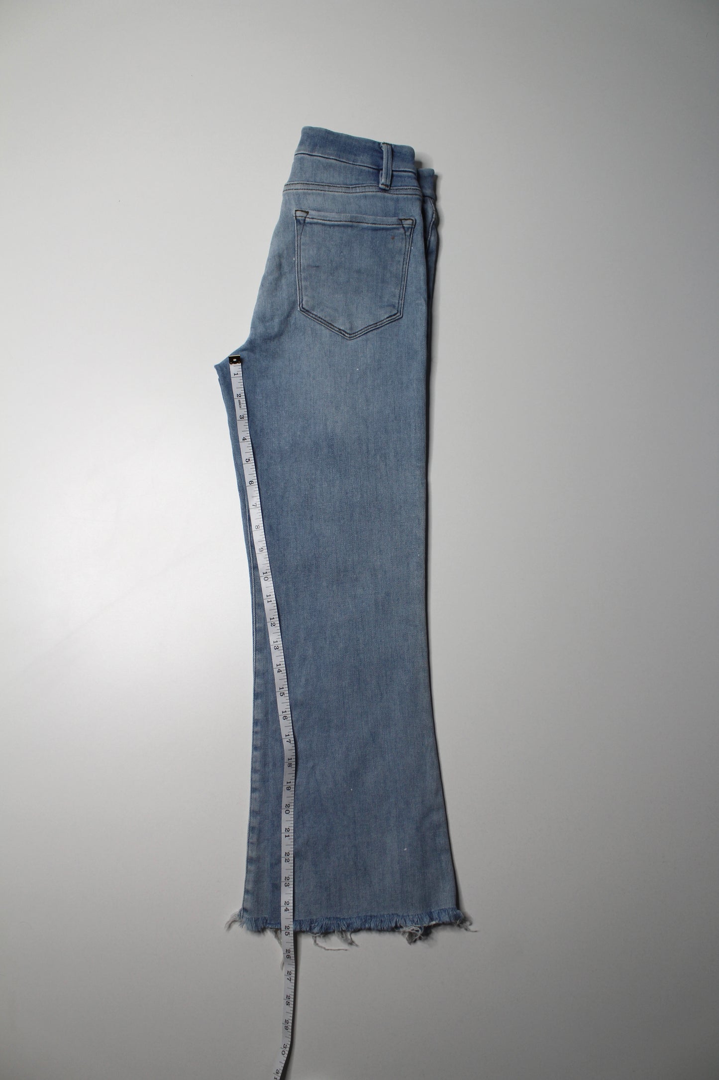 FRAME  light wash ‘le crop mini boot’ high rise denim jeans, size 27 (24”)
