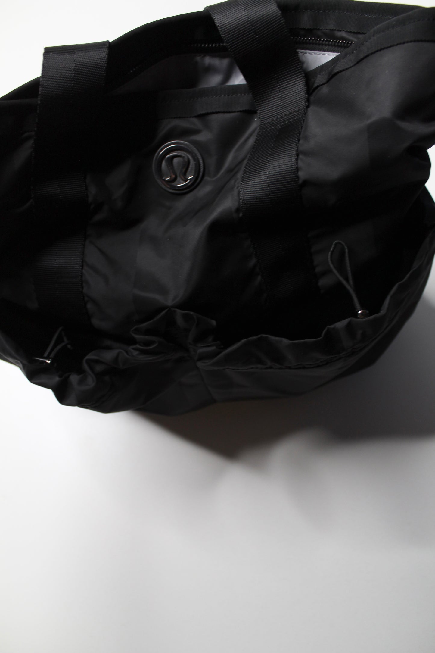 Lululemon black ‘flow and go’ tote