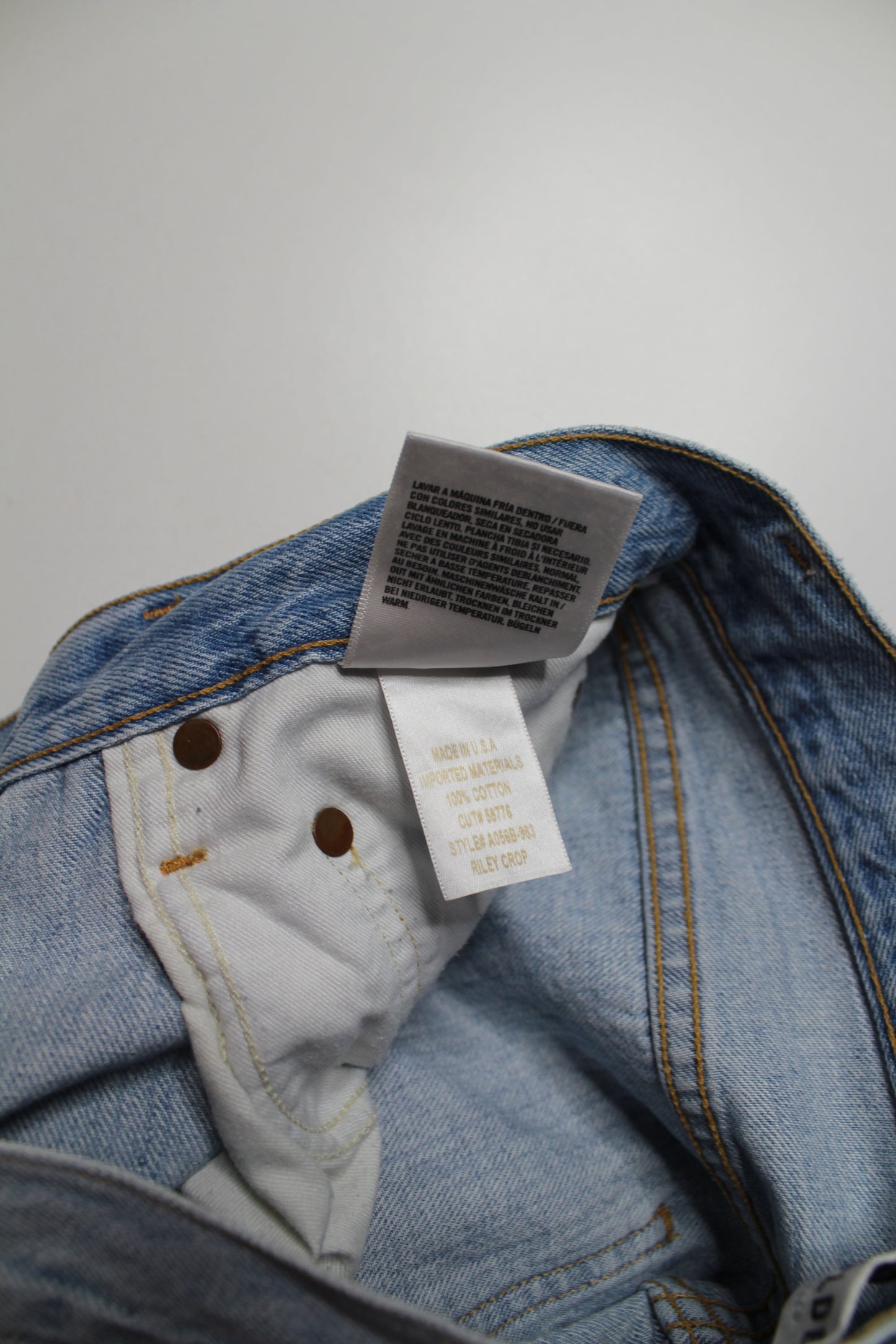 AGOLDE light wash ‘riley crop’ jeans, size 28 (24”)