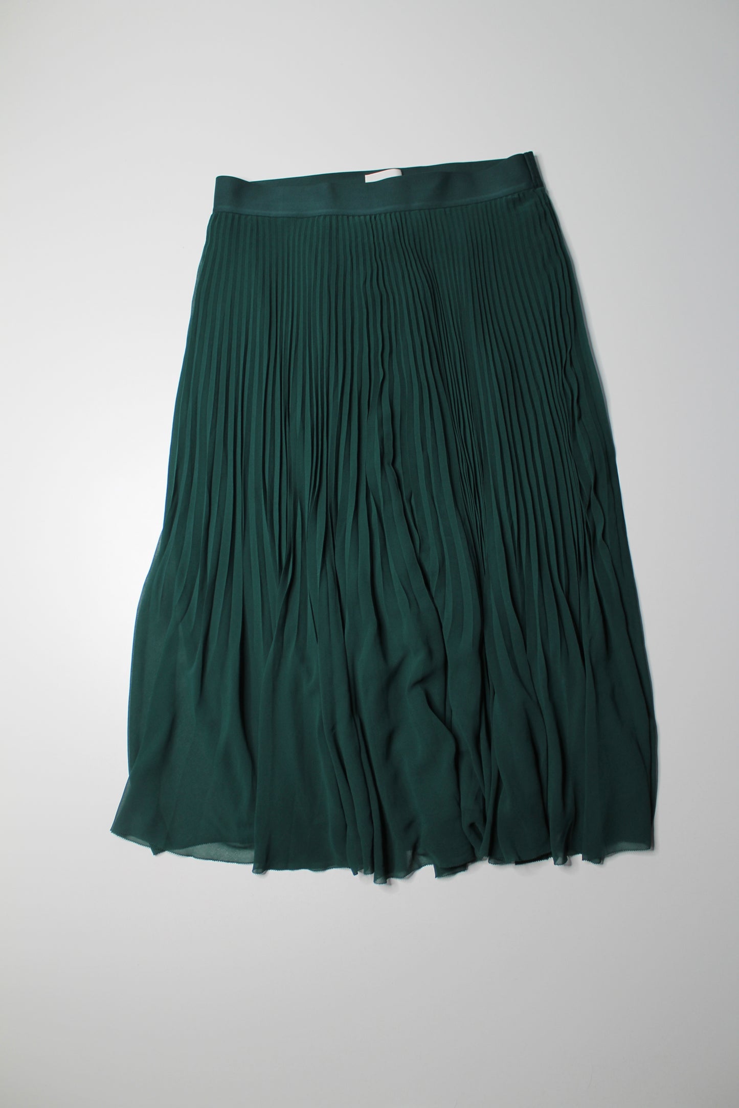 Aritzia Wilfred dark green ‘twirl’ skirt, size X-Large