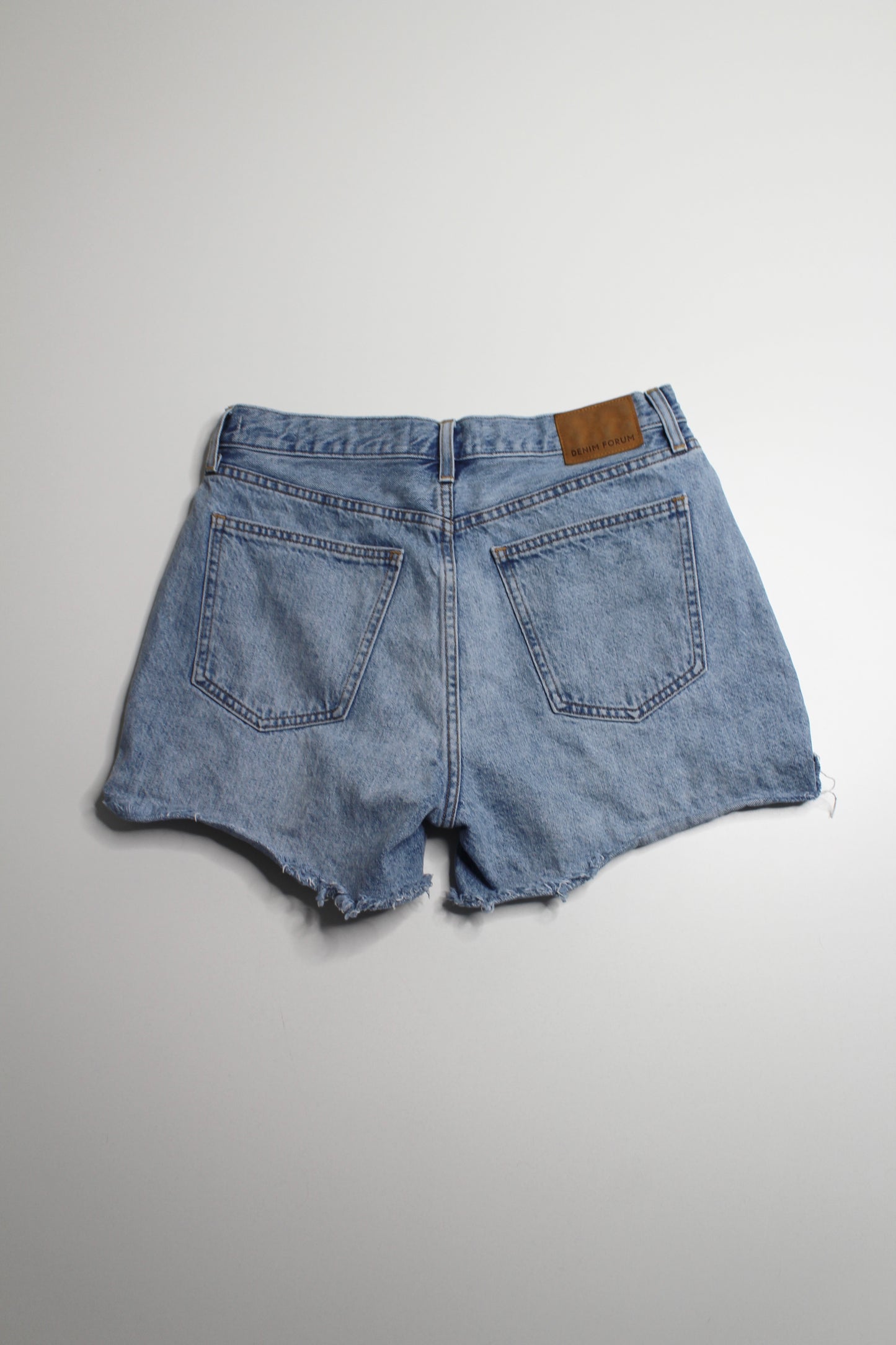 Aritzia Denim Forum the Claudia baggy cut off jean shorts, size 30