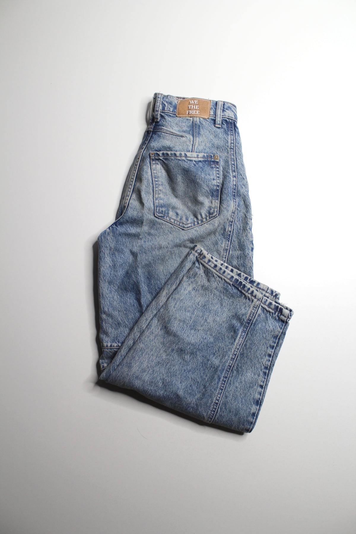 Free People We The Free good luck mid rise barrel leg jeans, size 24 (relaxed fit) Fits 24/25