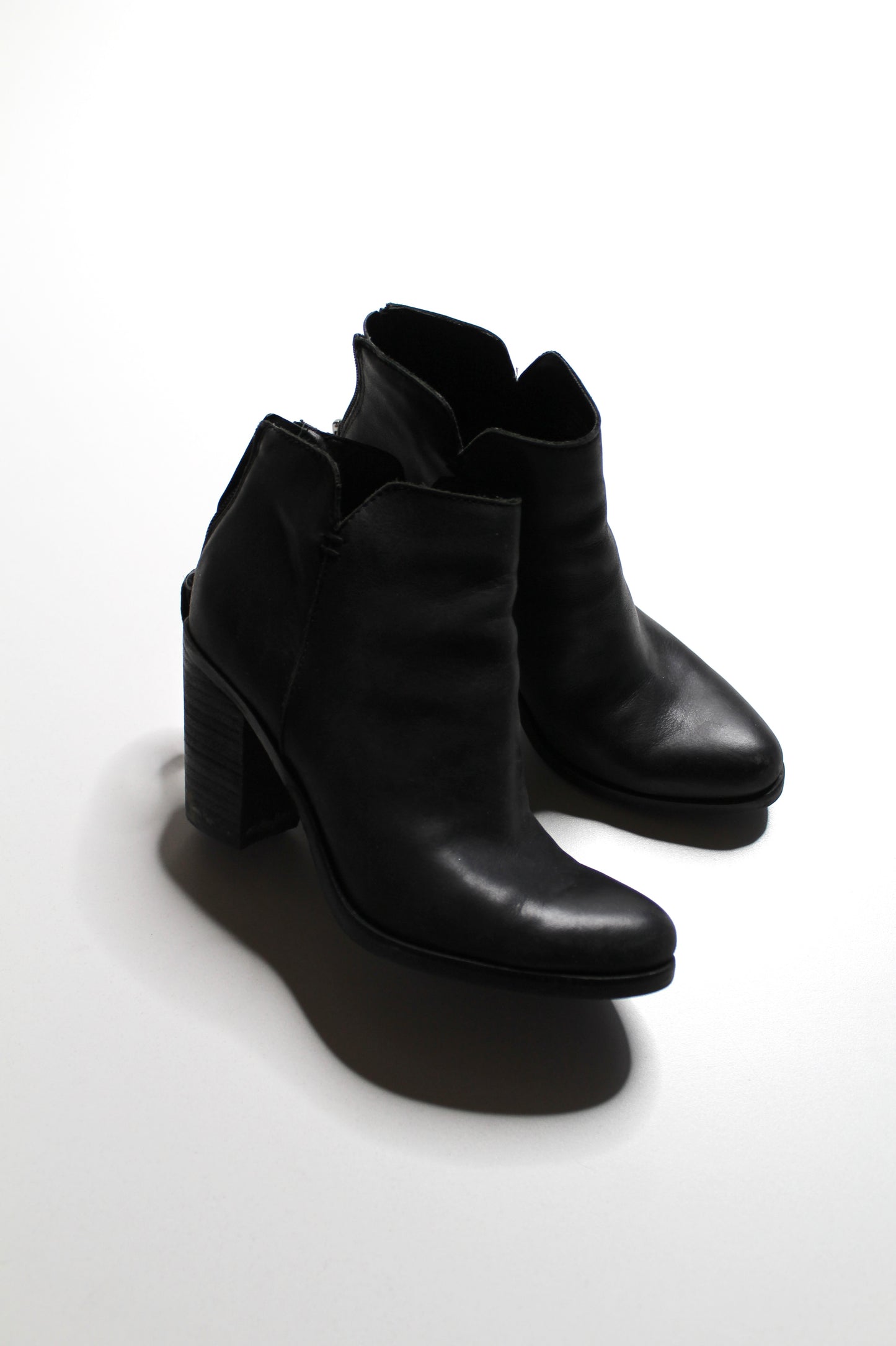 B.P. (Nordstrom) ankle boot, size 6 (additional 50% off at checkout)