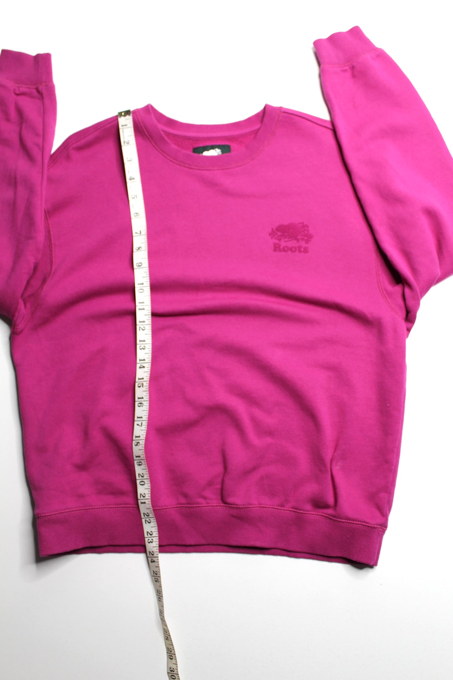 Roots fuchsia ‘cooper’ crewneck sweatshirt, size small (relaxed fit)