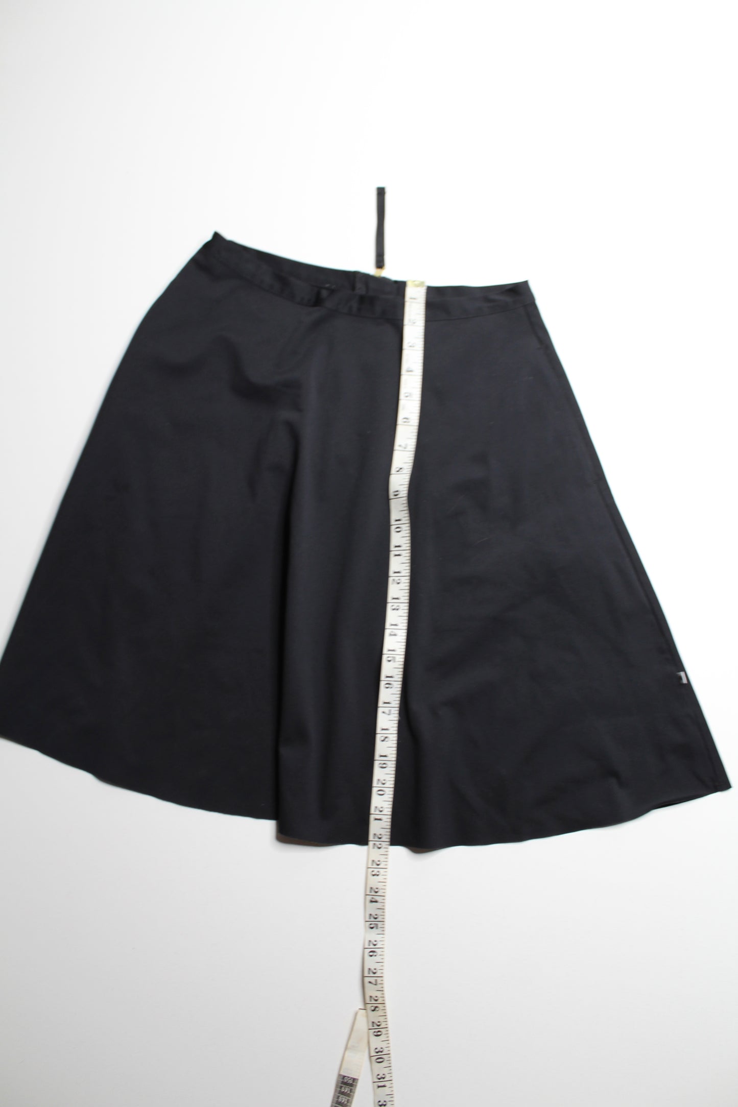 Lululemon black skirt, no size. Fits like medium