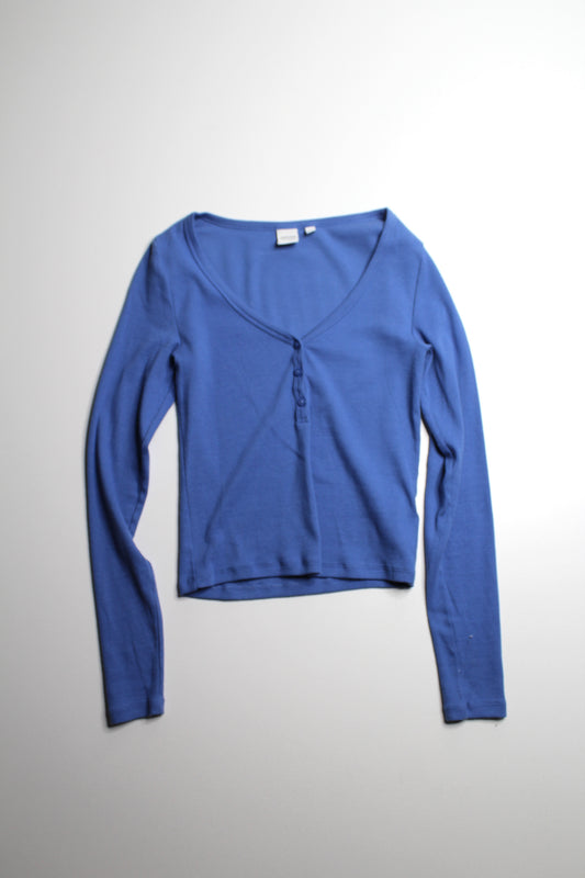 Aritzia blue ‘home stretch’ henley long sleeve, size small